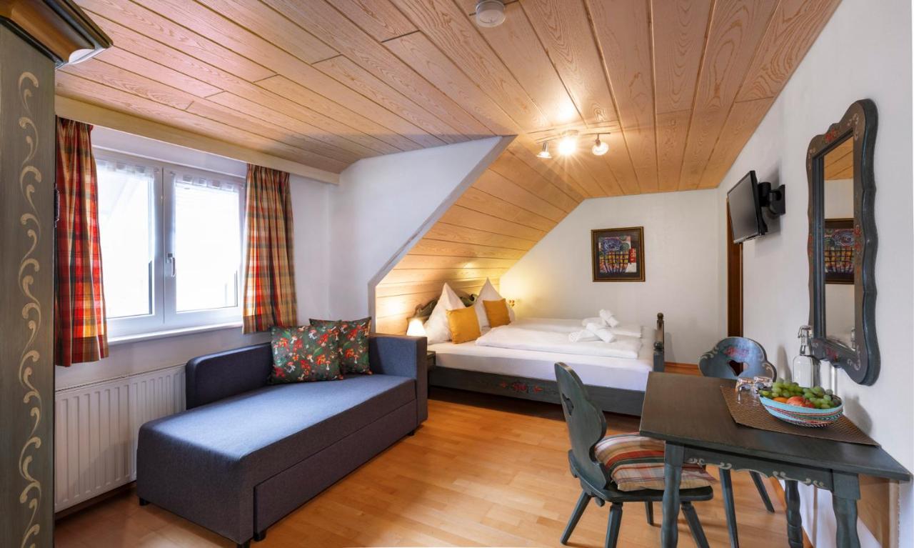 Doppelzimmer mit Zustellbett