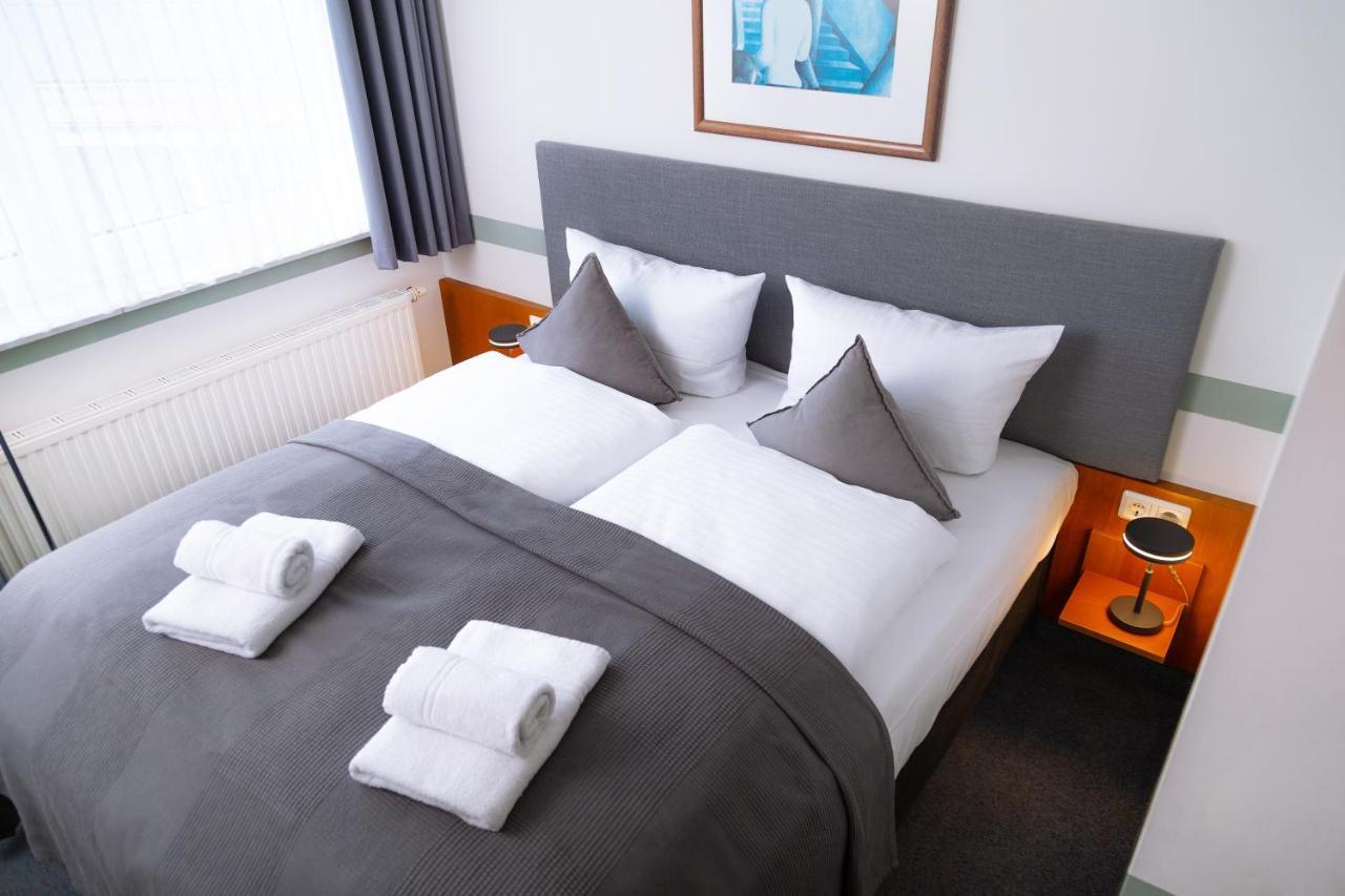 Double Room,1649875337:JPEG