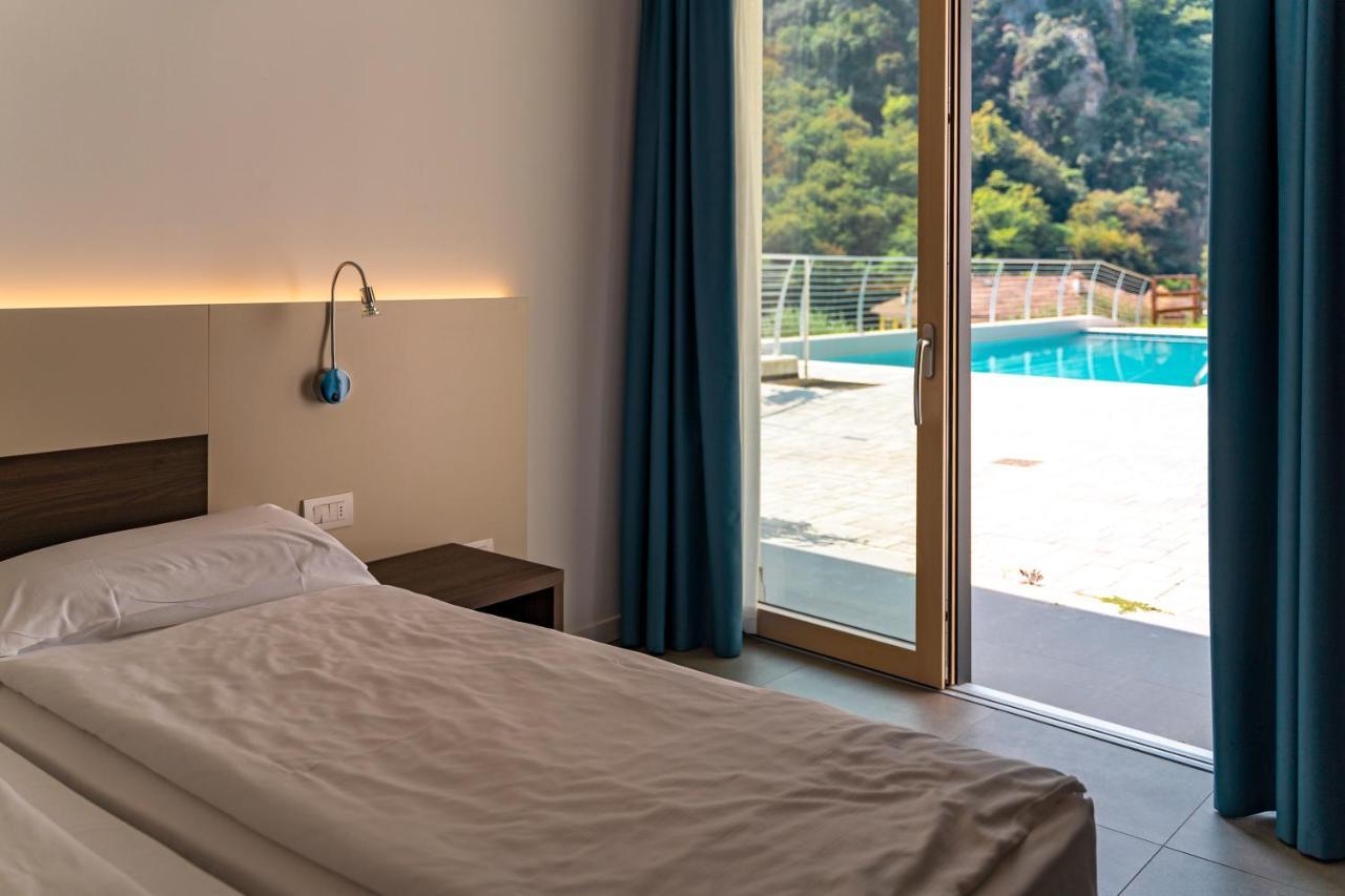 Basic Double or Twin Room,1411948625:JPEG
