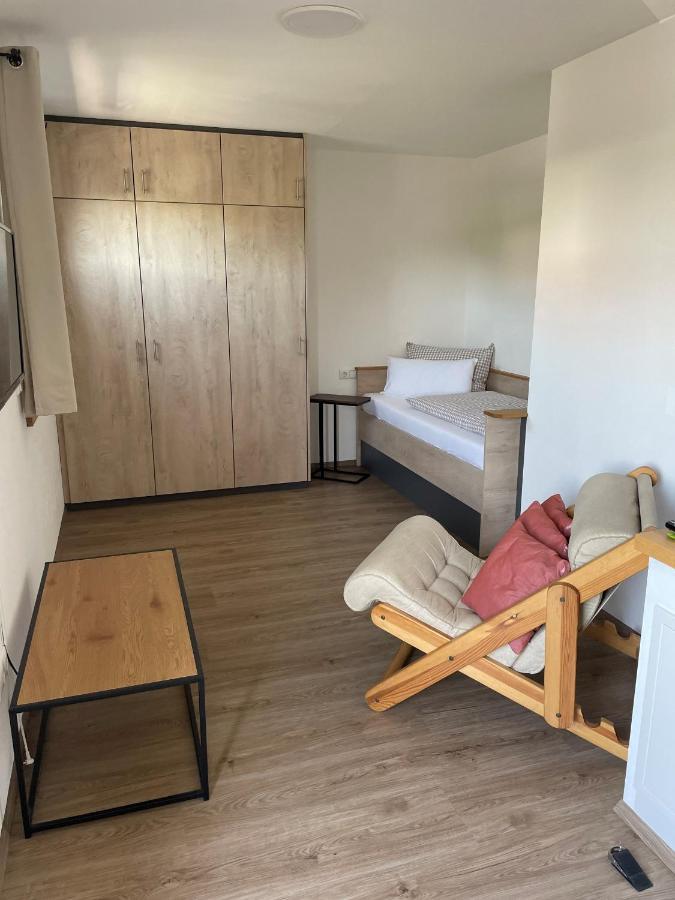 Apartment mit Balkon
