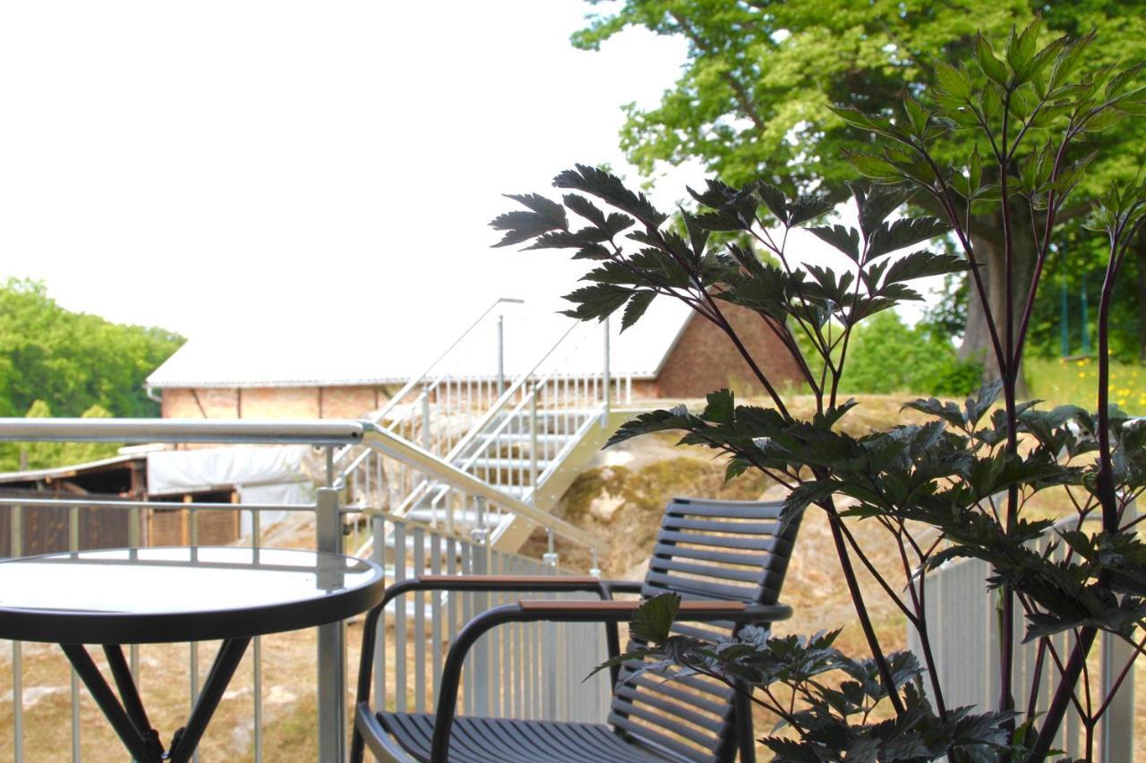 Apartment with Mountain View,1421720676:JPEG