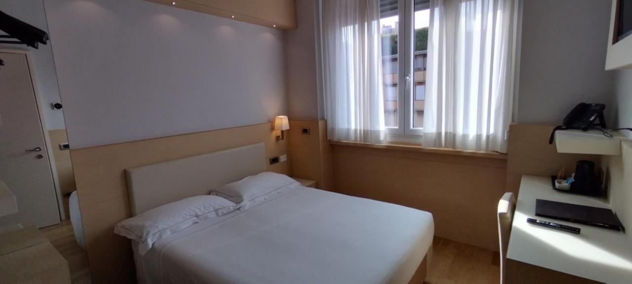 Small Double Room,1422815577:JPEG
