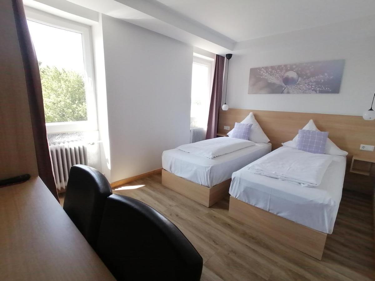 Basic Dreibettzimmer
