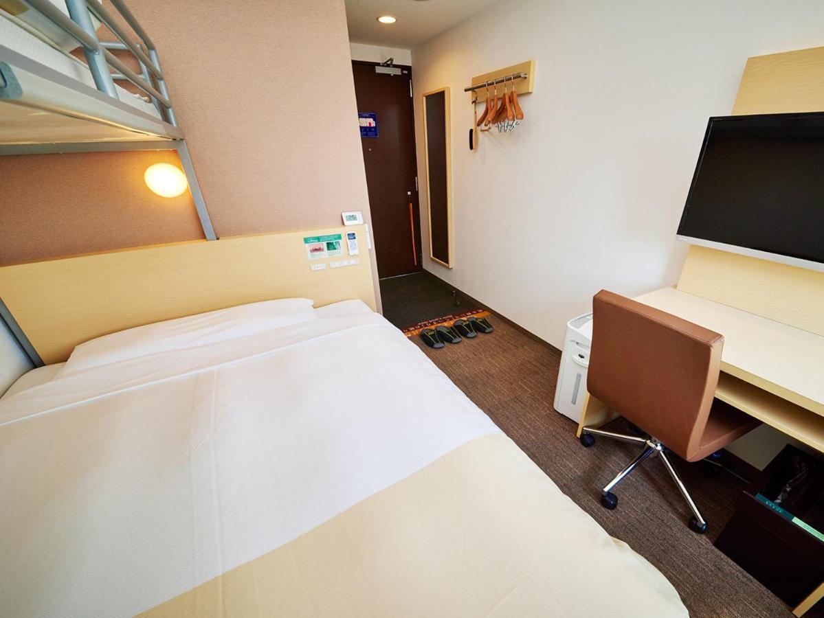 Zimmer mit Doppelbett und Etagenbett - Nichtraucher