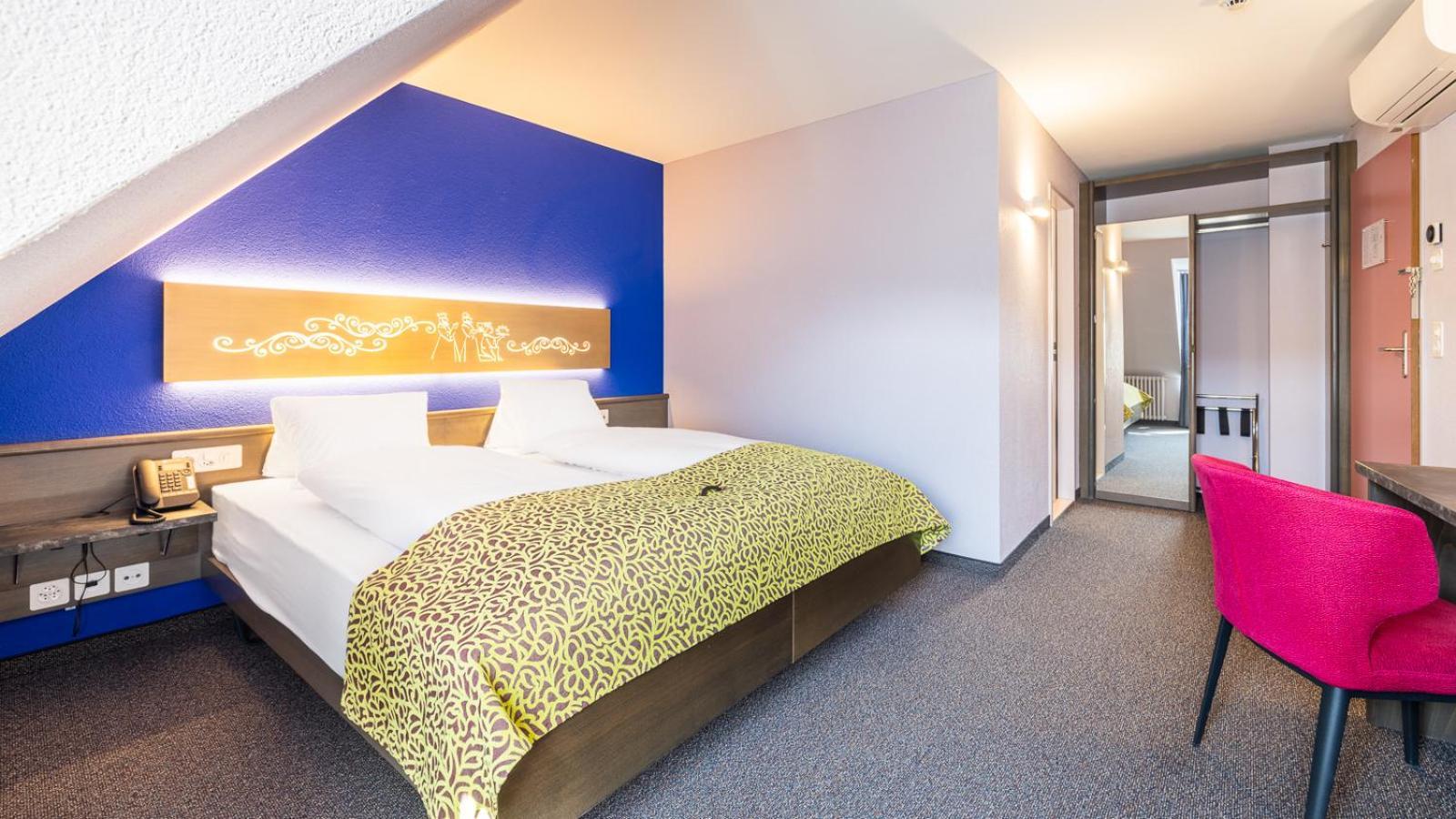 Doppelzimmer mit Dachschräge