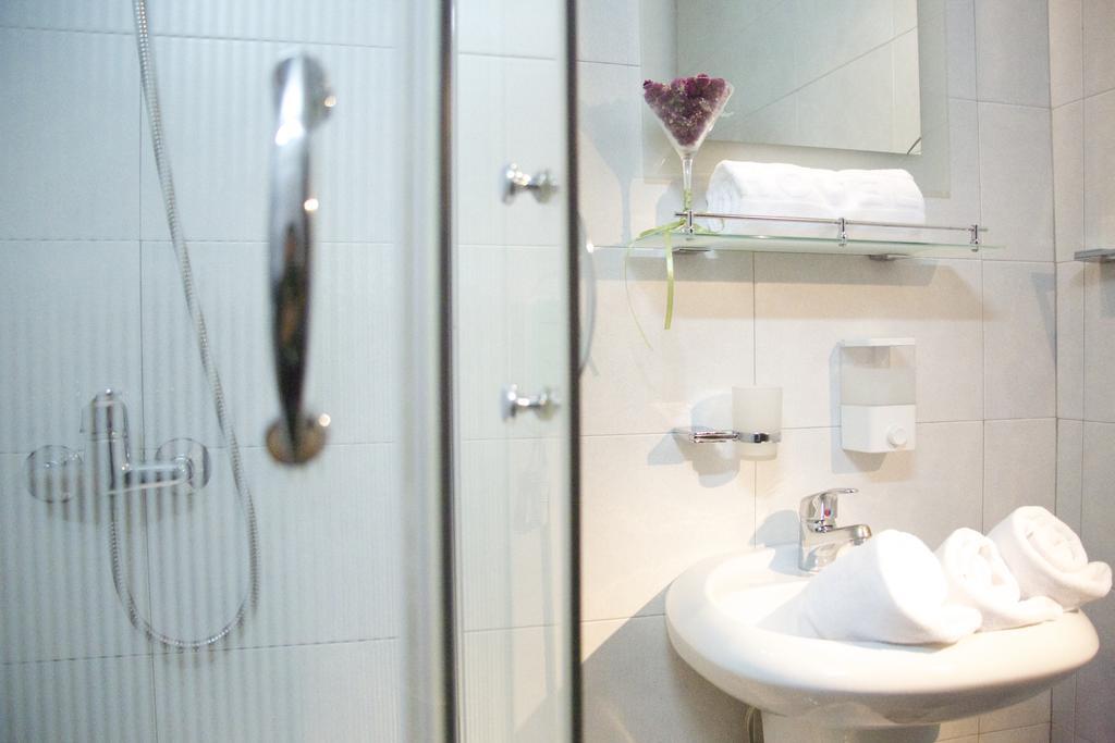 Standard Dreibettzimmer mit kostenlosen Parkplätzen