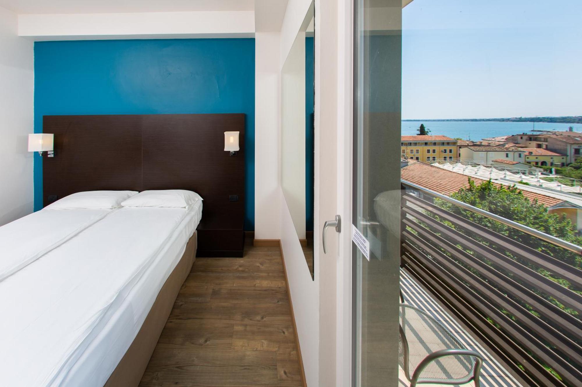 Double Room Lake View
