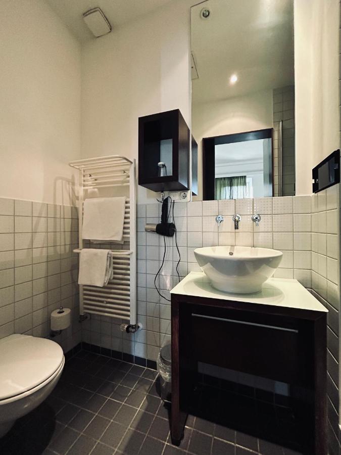 Double Room,1498782259:JPEG