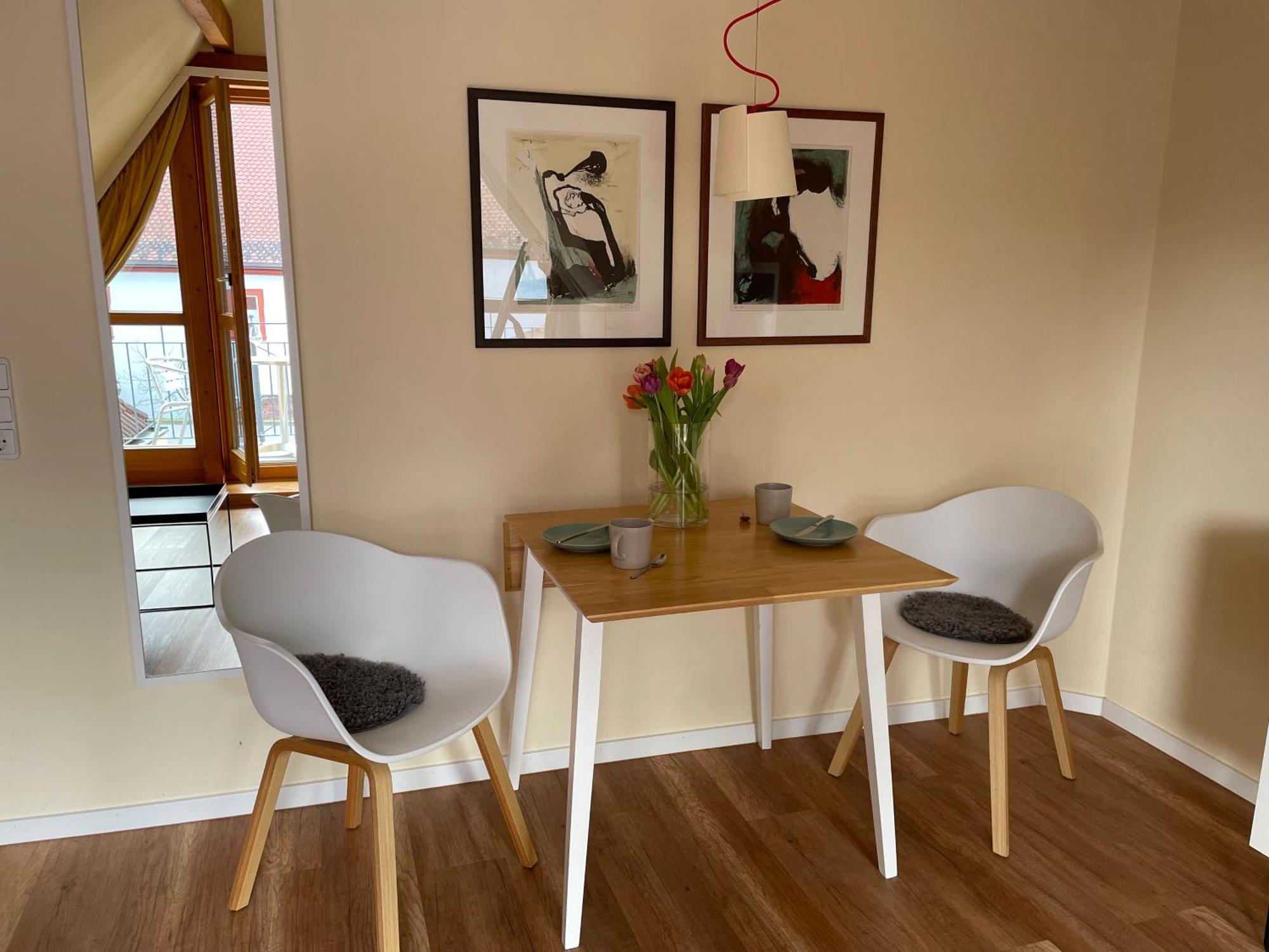 Apartment with Balcony,1498866982:JPEG