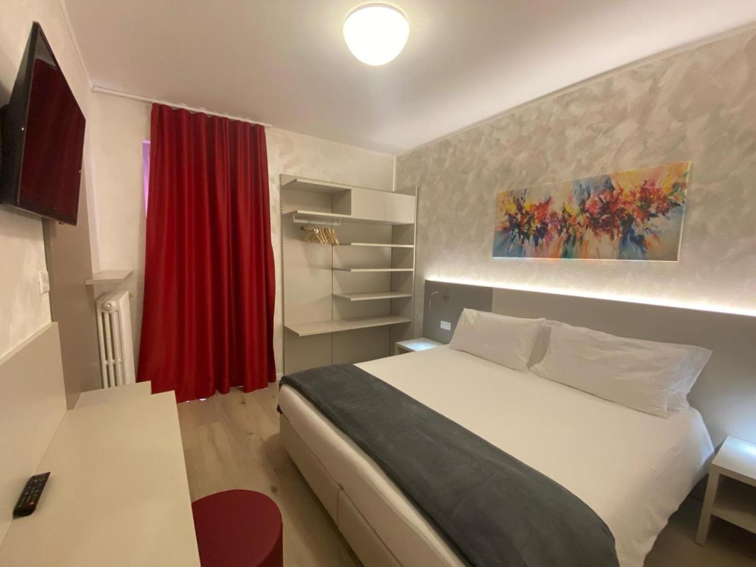 Double Room with Balcony and Mountain View,1765222326:JPEG