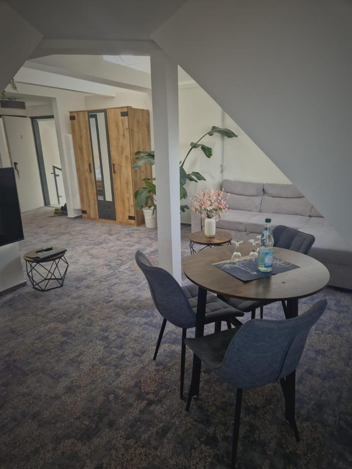 Suite Balcony,1504037194:JPEG