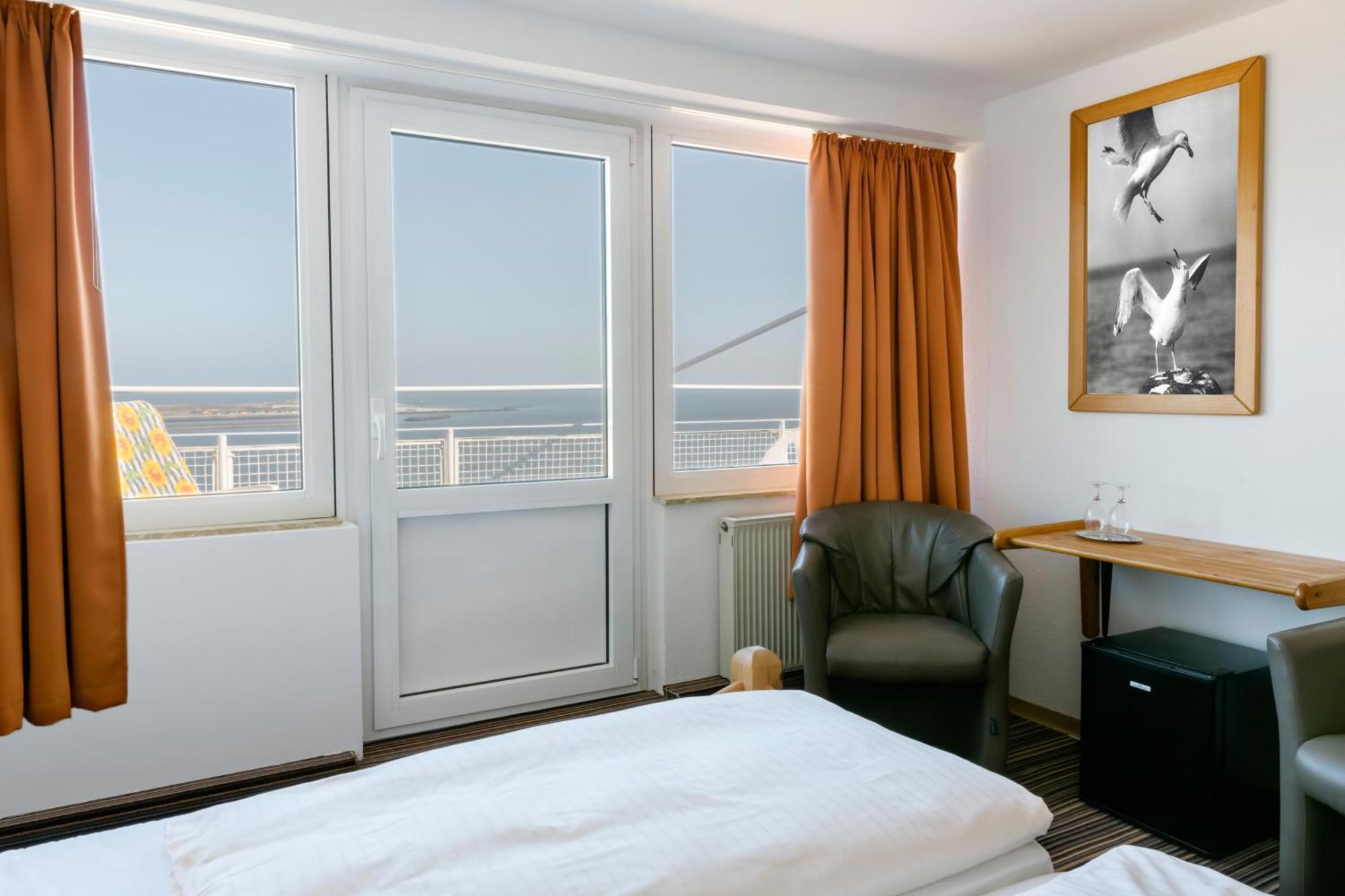 Double Room with Balcony and Sea View,1499180578:JPEG