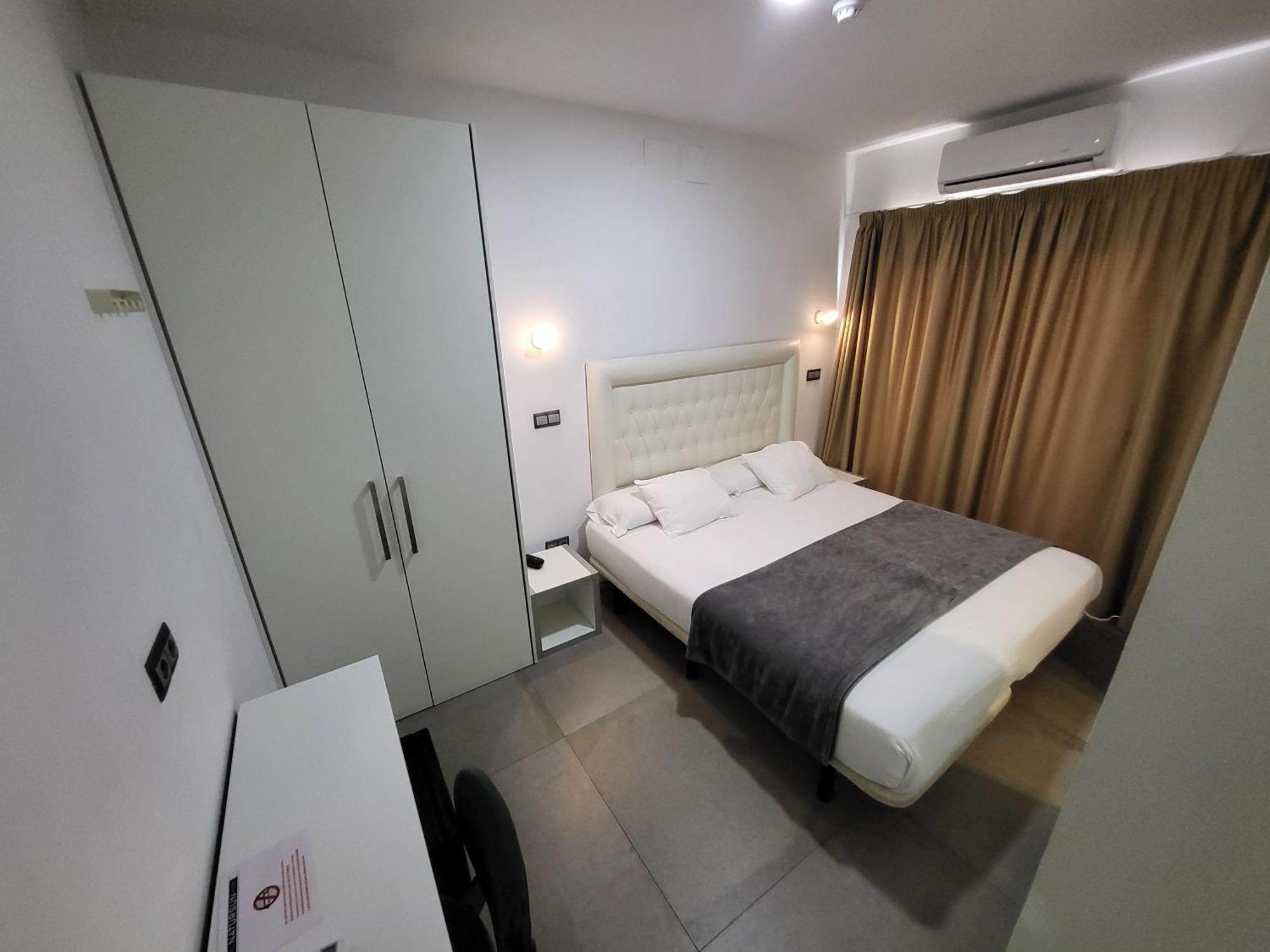 Doppel-/Zweibettzimmer mit Meerblick und Terrasse