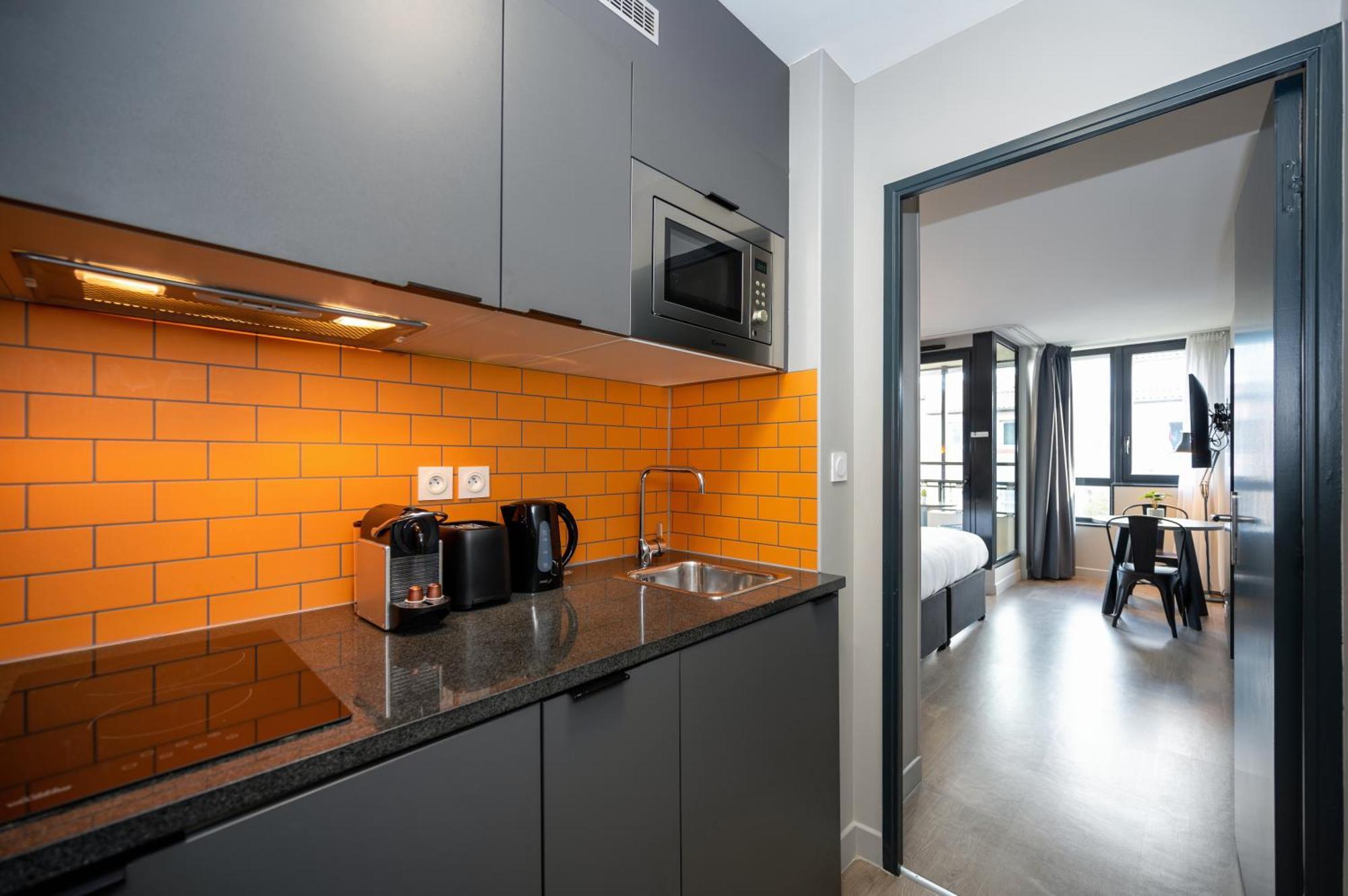 Studio Apartment,1538384089:JPEG