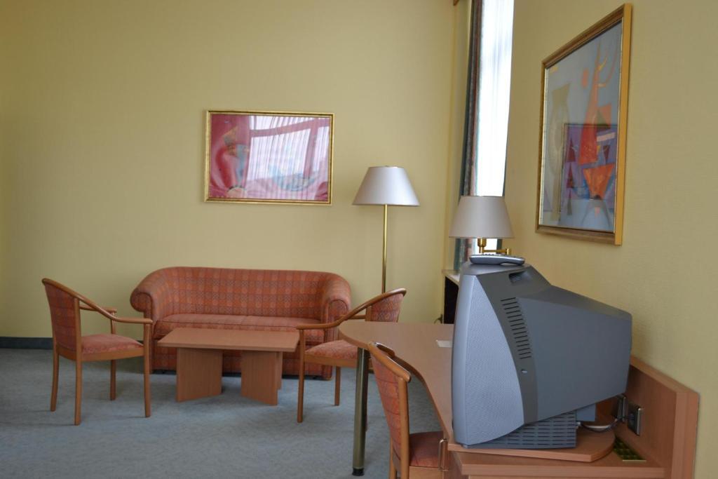 Doppel- oder Zweibettzimmer
