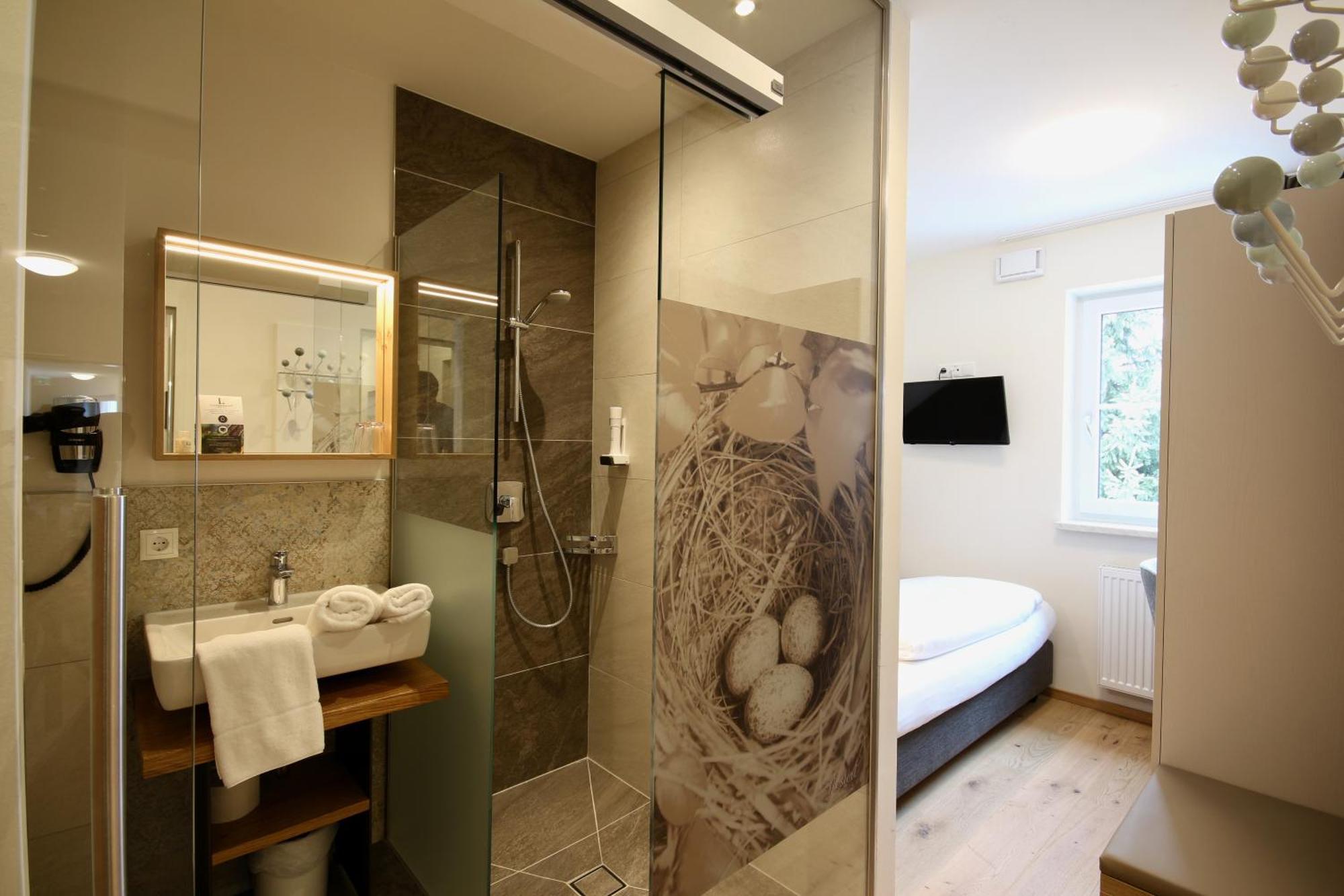 Single Room,1588120676:JPEG