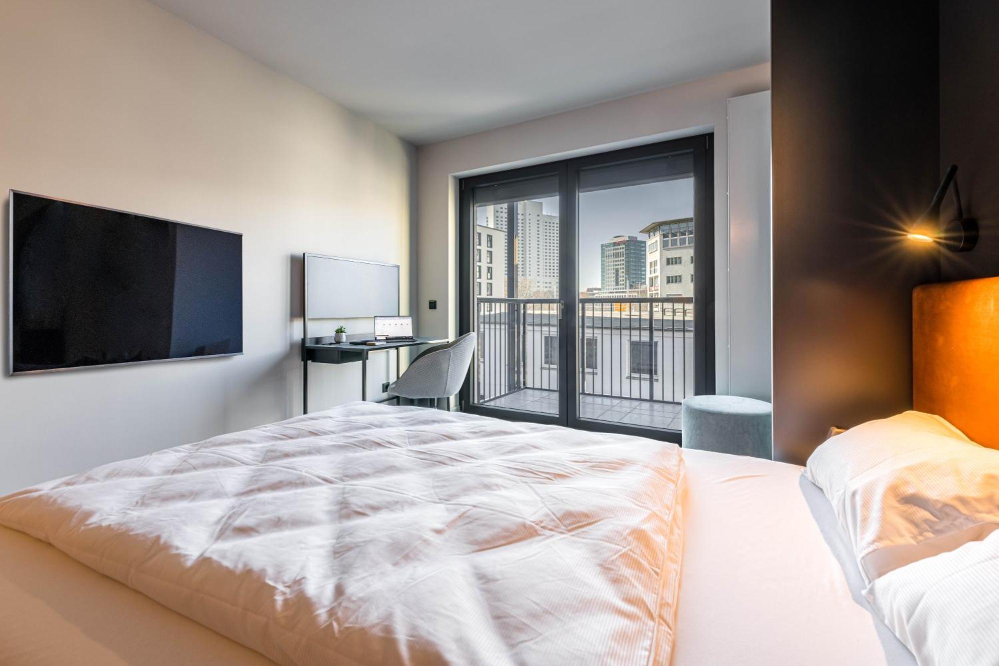 Deluxe Studio mit Balkon