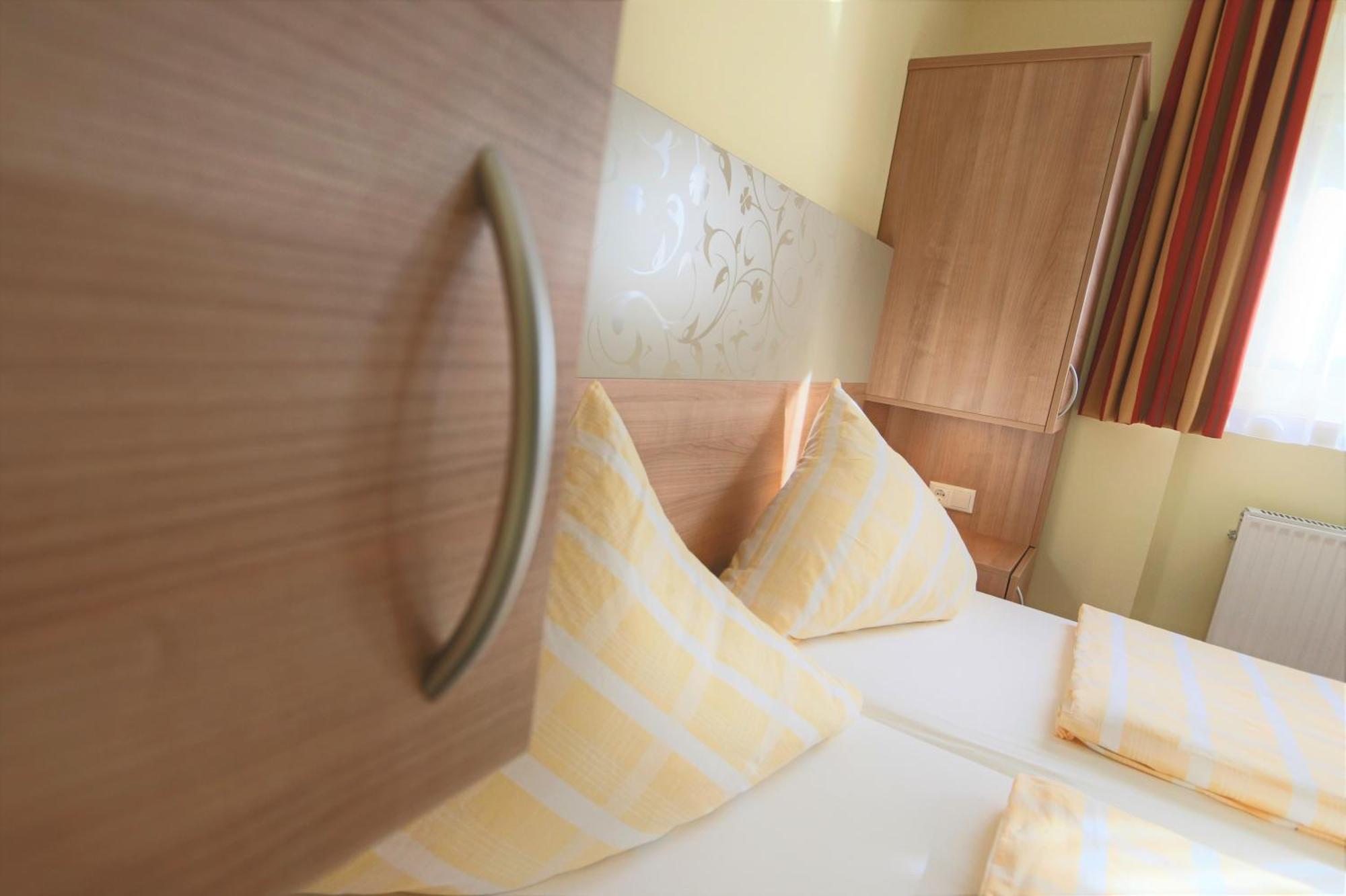 Triple Room,1547718742:JPEG