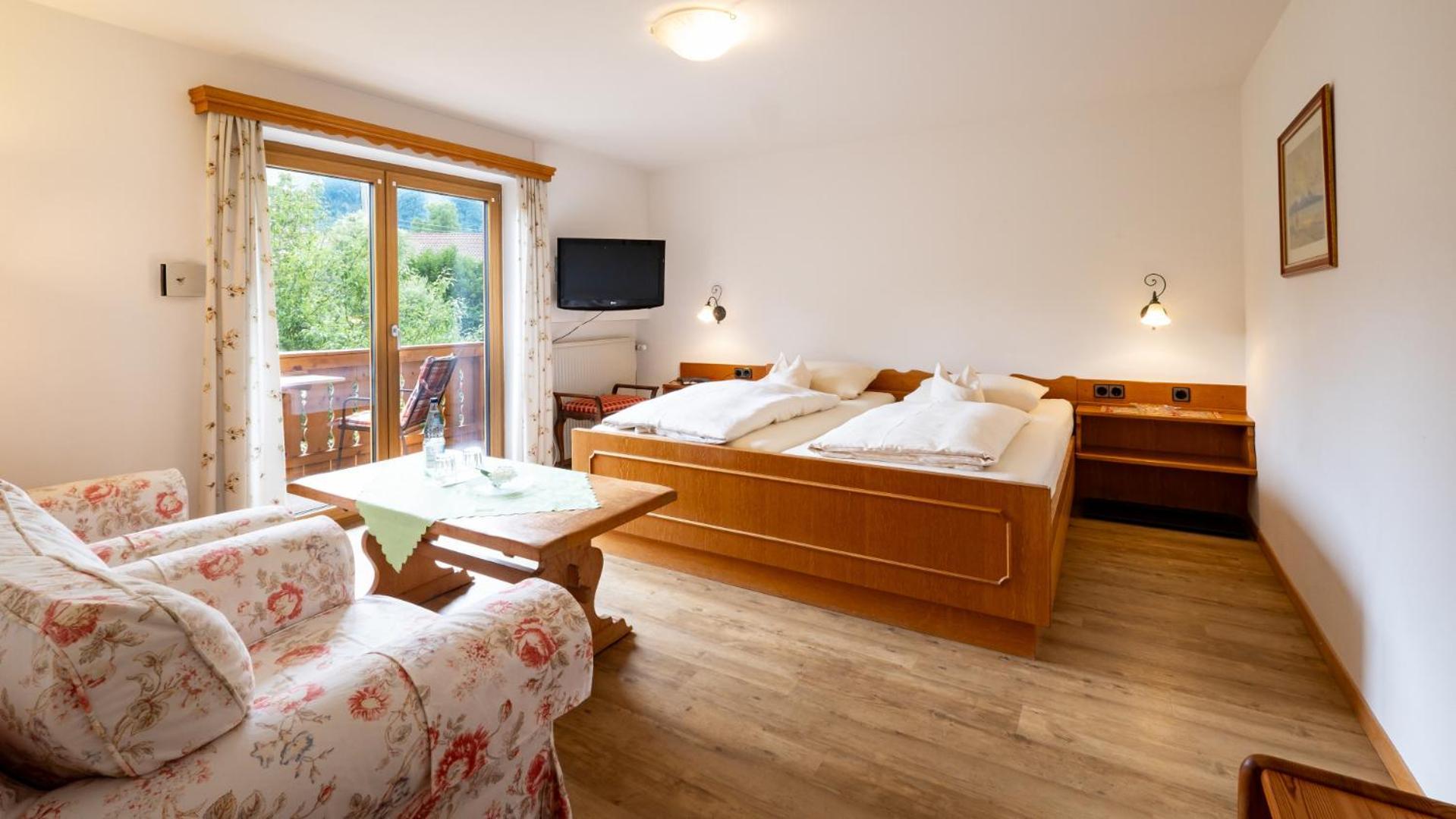 Double Room,1481474411:JPEG
