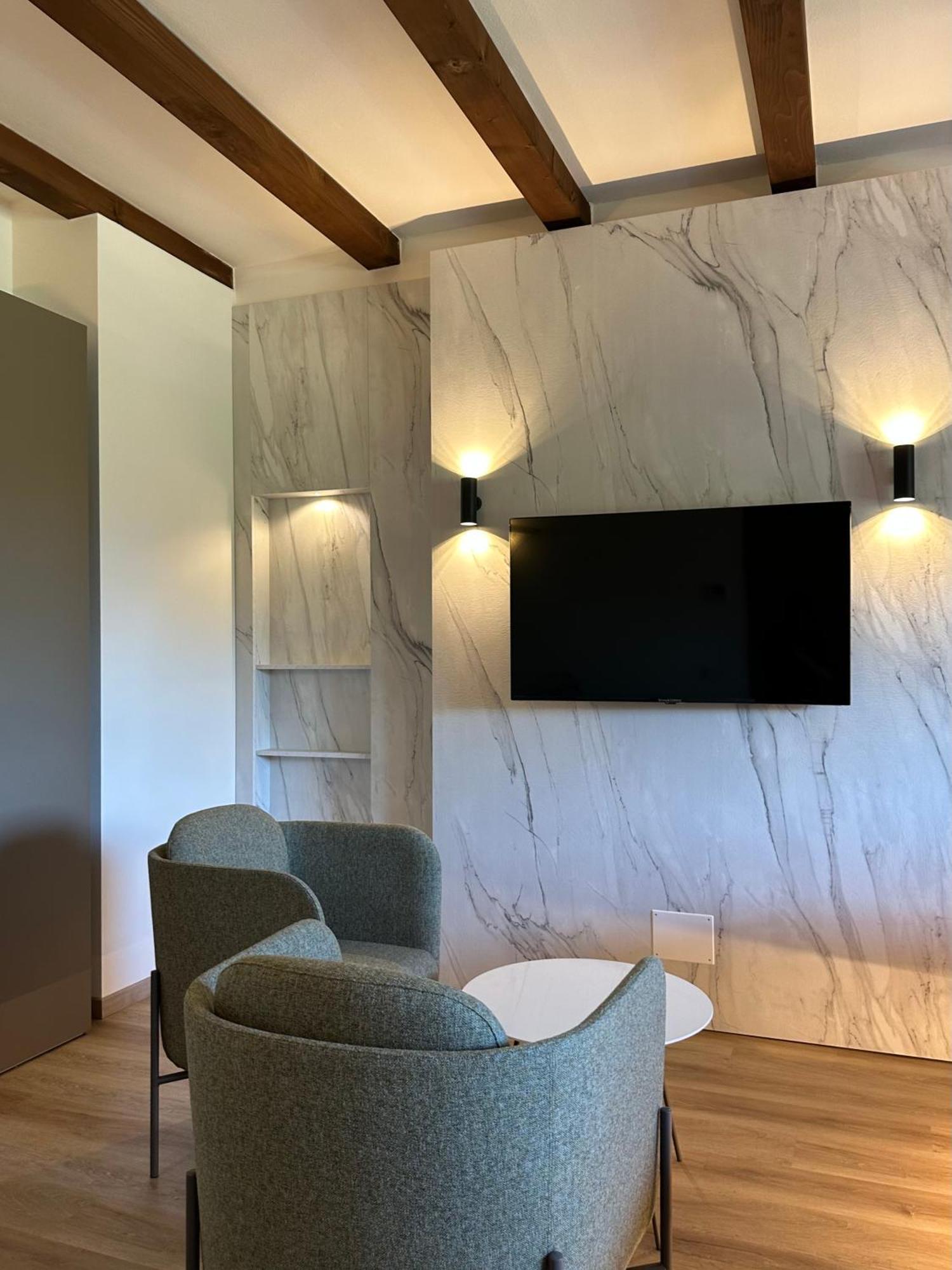 Junior Suite,1548354028:JPEG