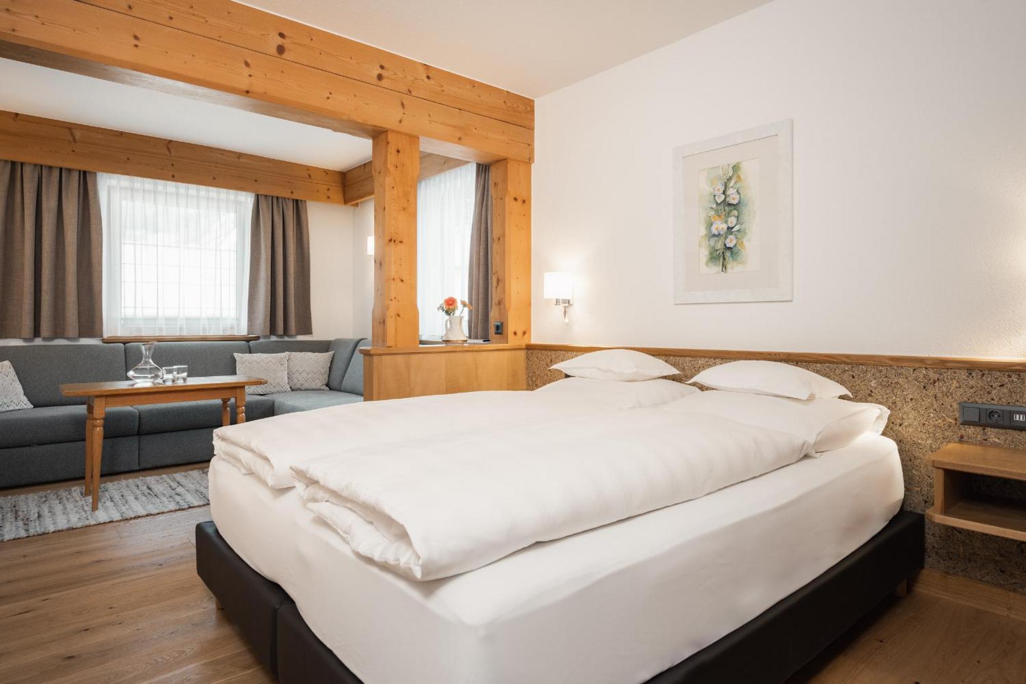 Classic Double Room,1731407096:JPEG