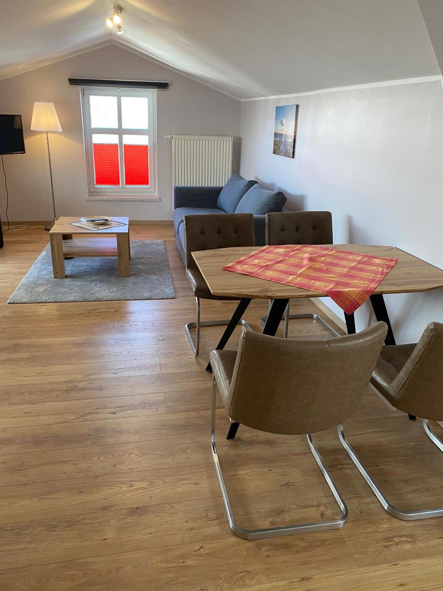 One-Bedroom Apartment Ocean View,1559471947:JPEG
