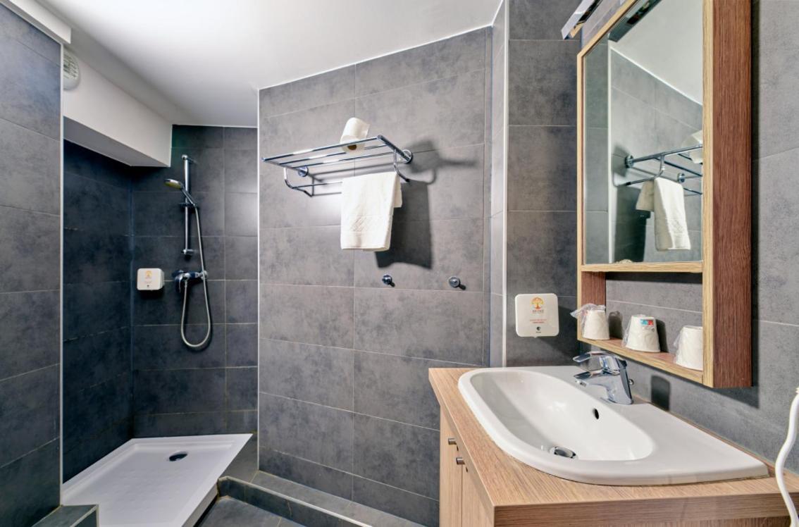 Dreibettzimmer