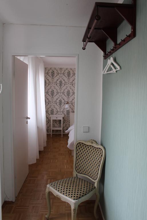 One-Bedroom Apartment,207750211:JPEG