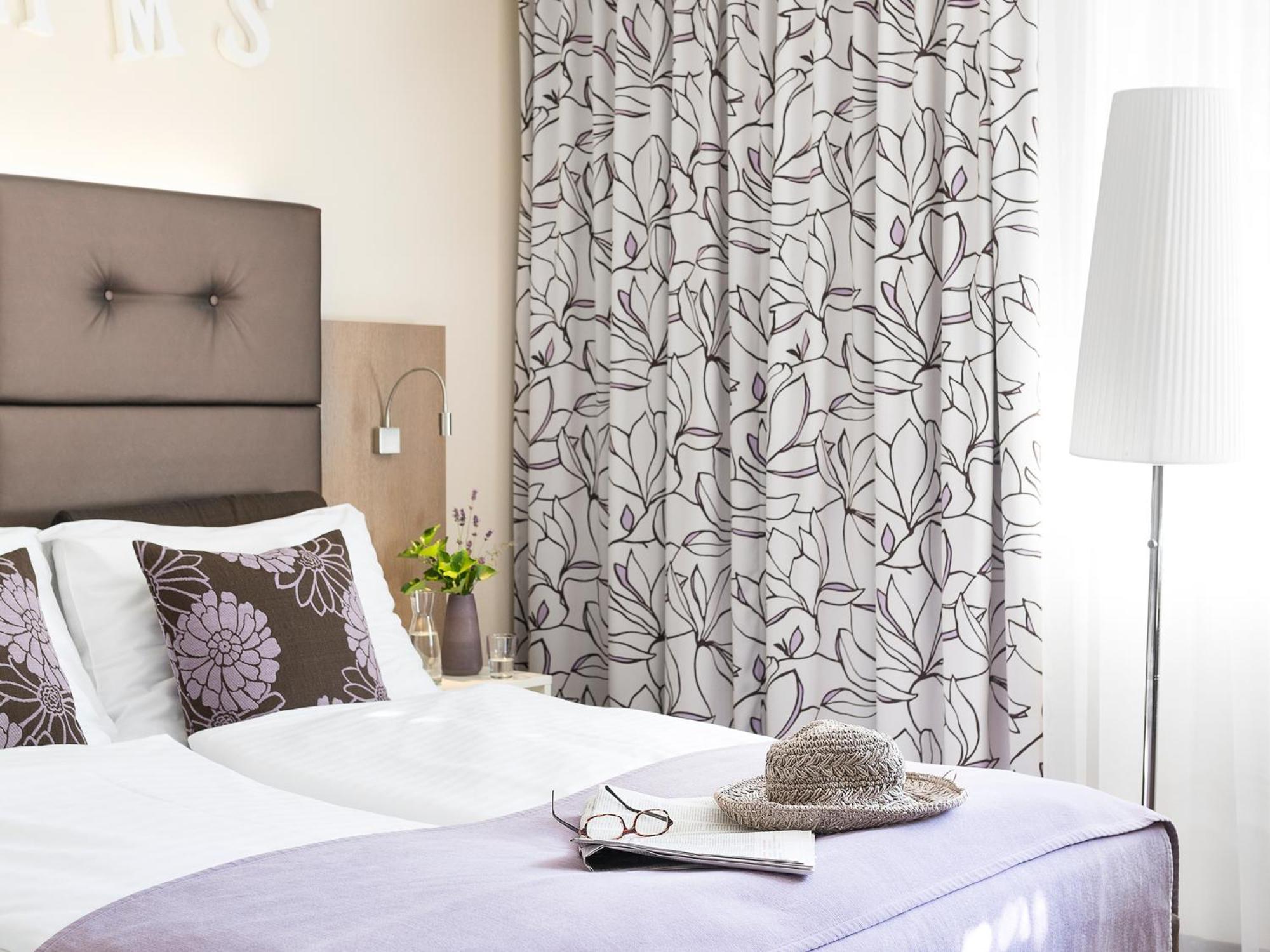 Double Room,1574676032:JPEG