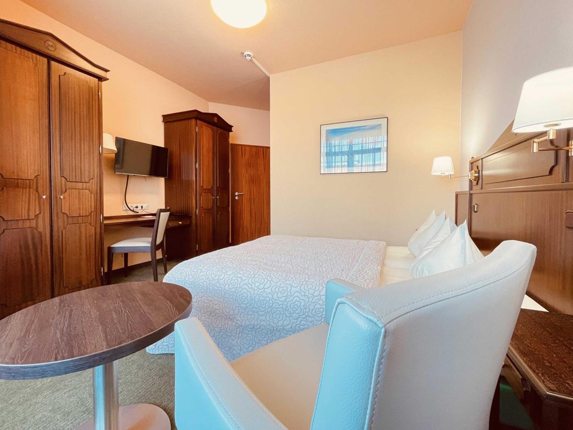 Classic Double Room,1574736359:JPEG