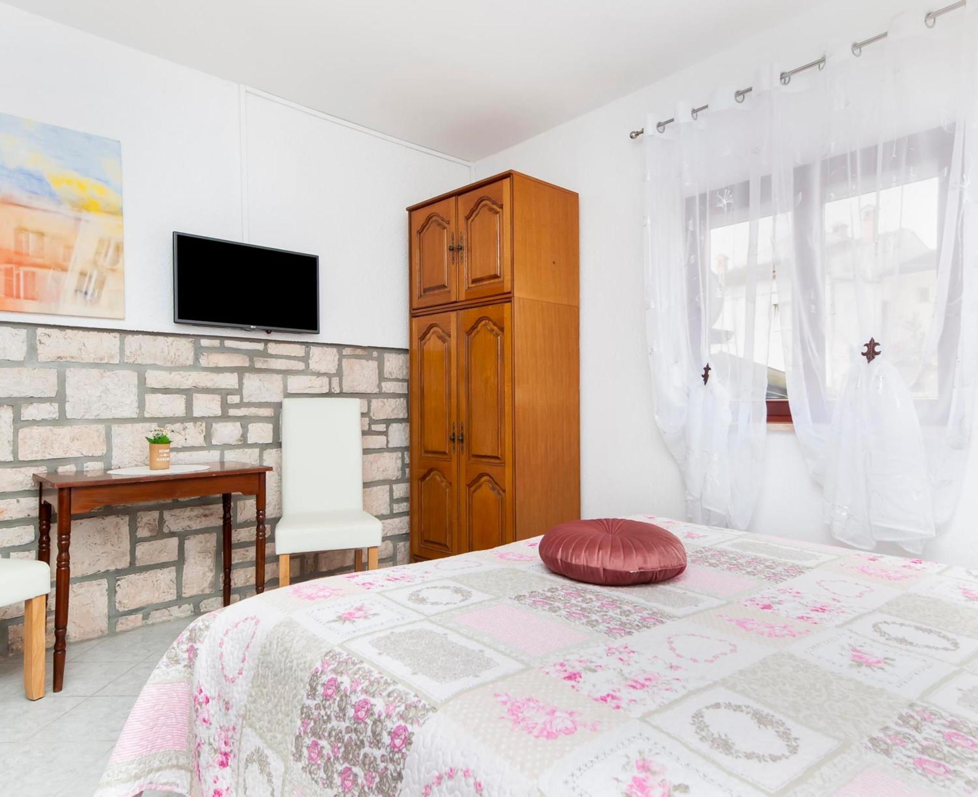 Double Room,1578408542:JPEG