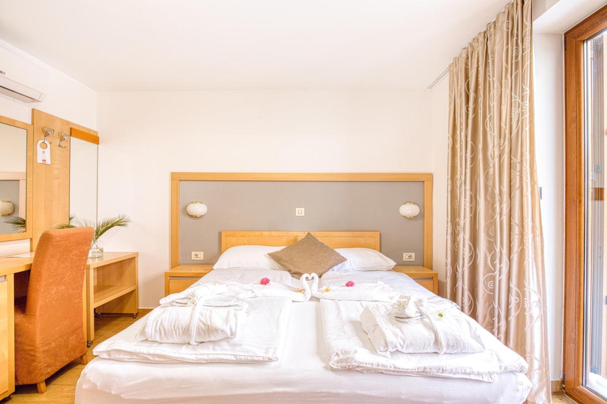 Doppelzimmer mit Balkon