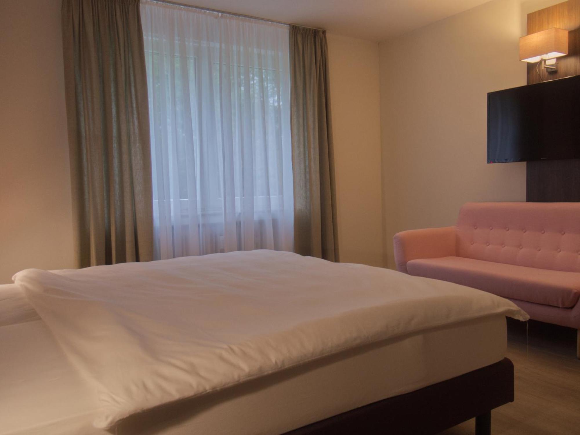 Classic Quadruple Room,1588042389:JPEG