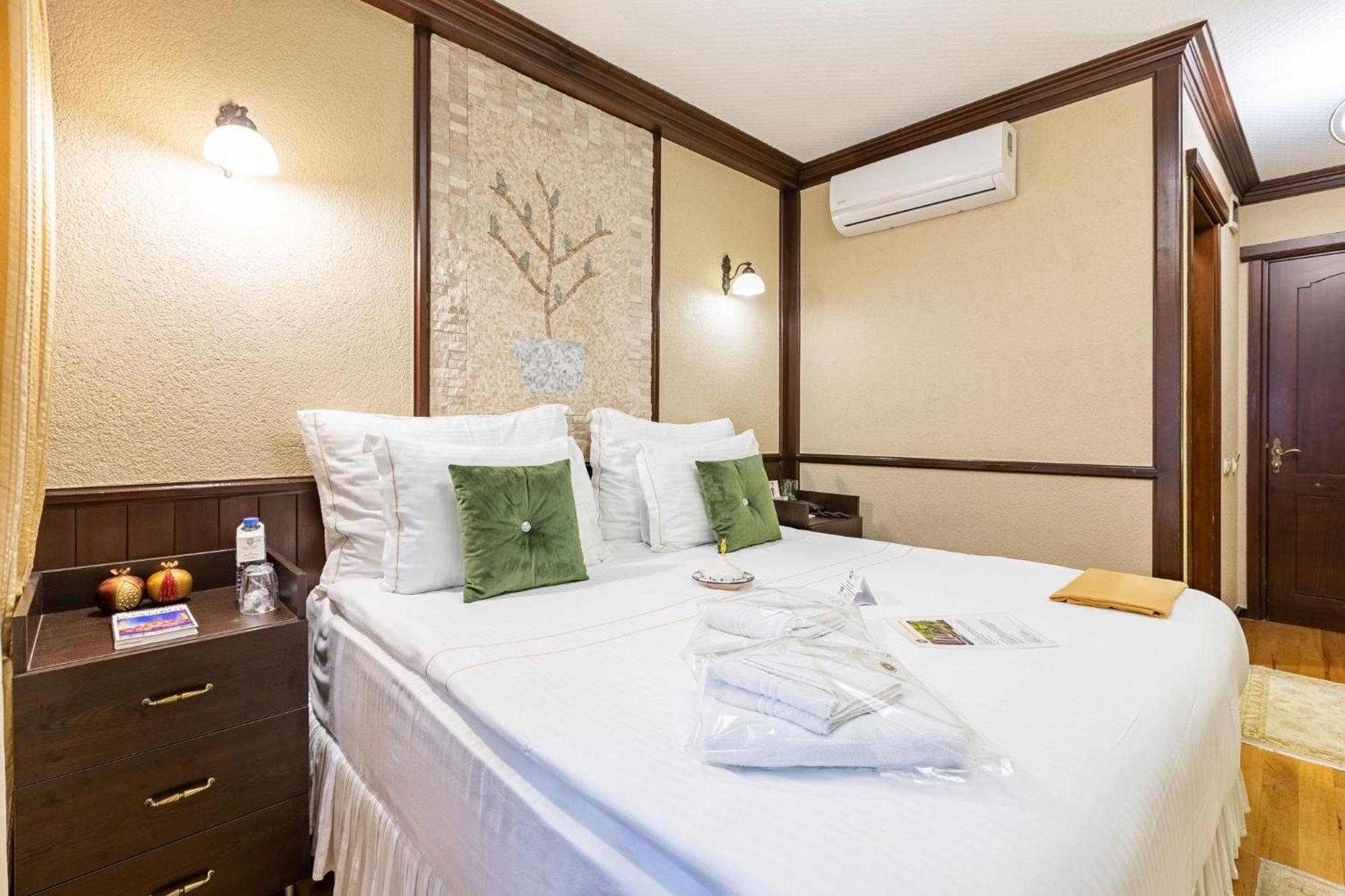 Standard Double or Twin Room 14m2