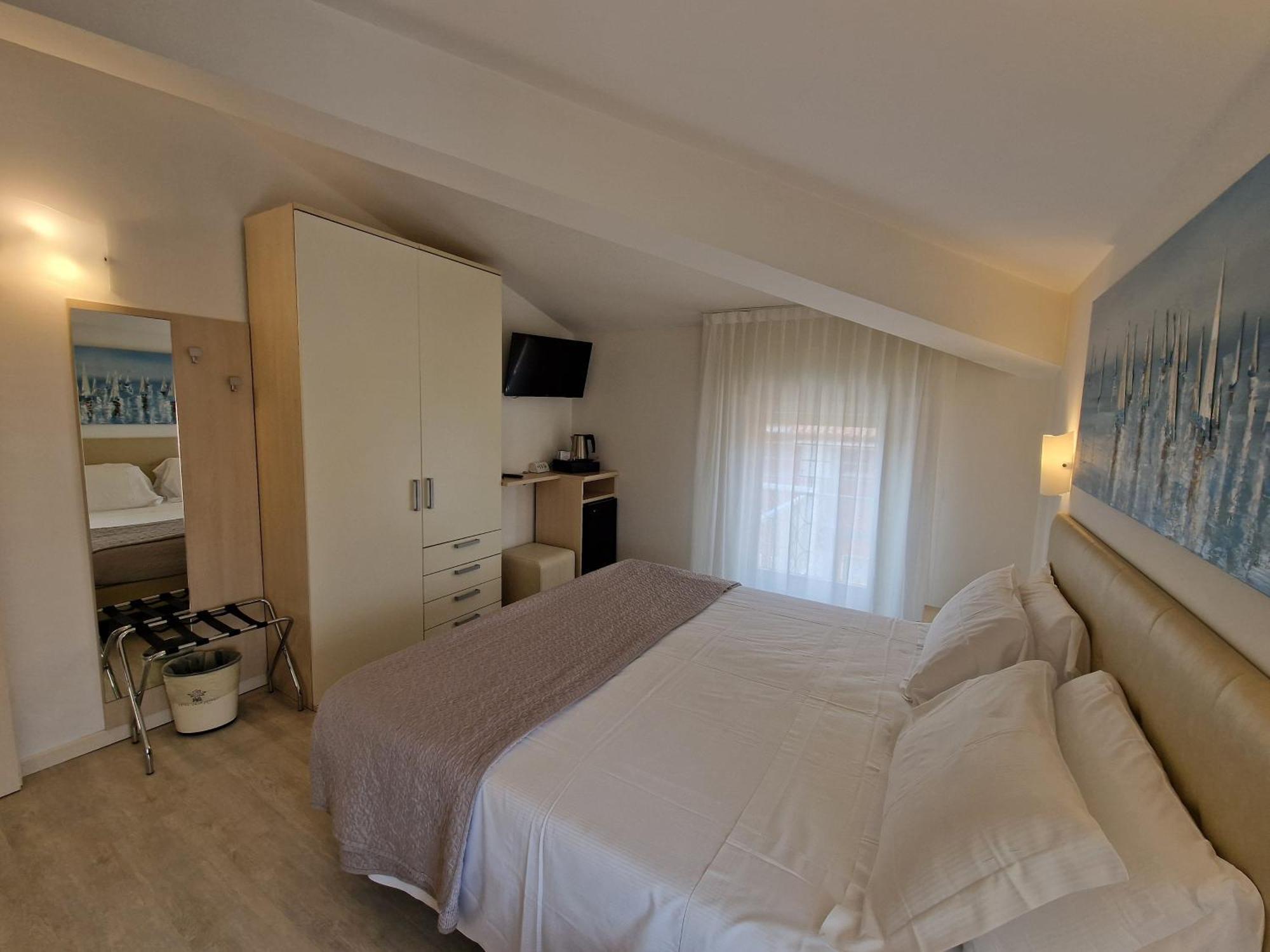 Comfort Double or Twin Room