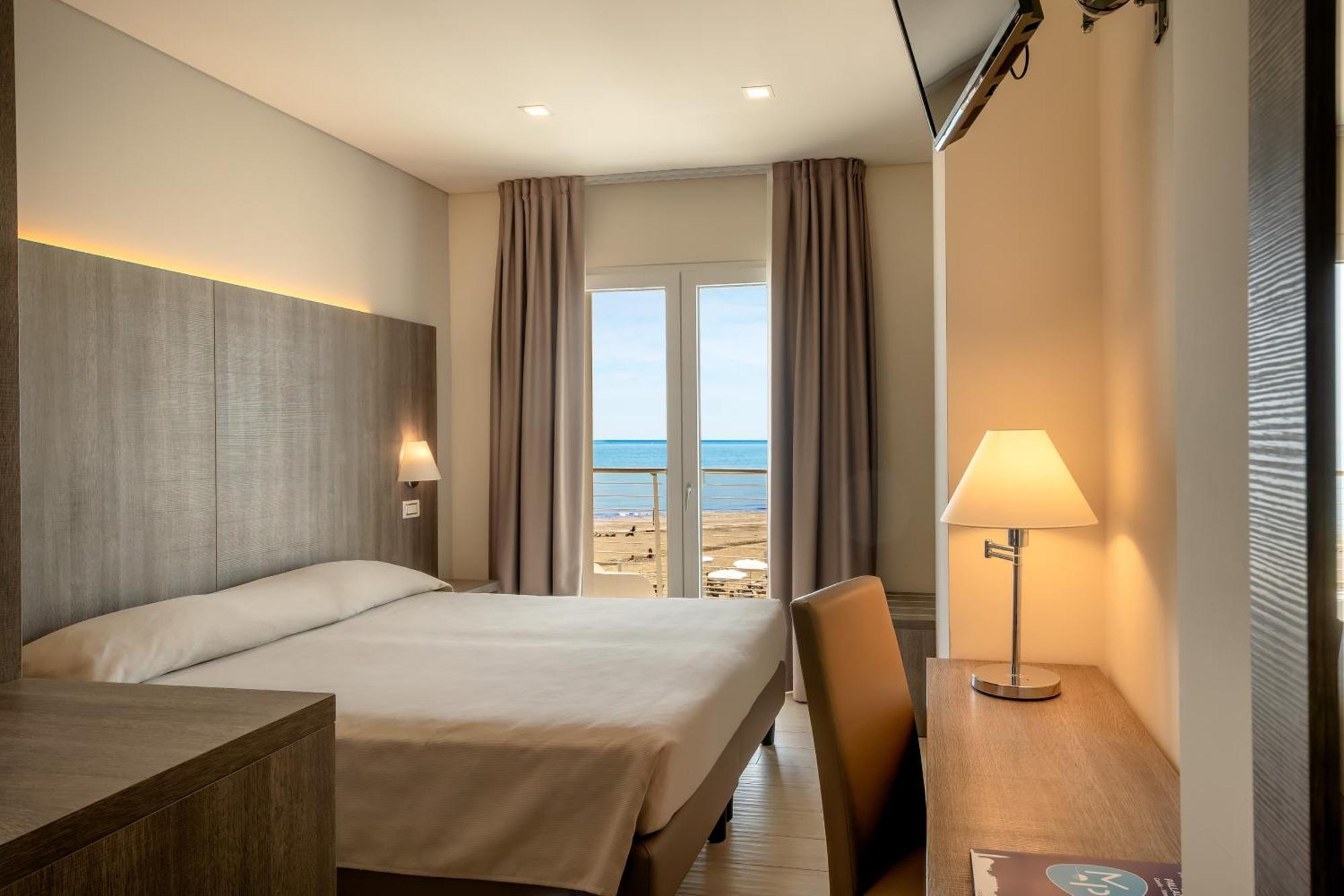 Double or Twin Room Sea View,1591516080:JPEG