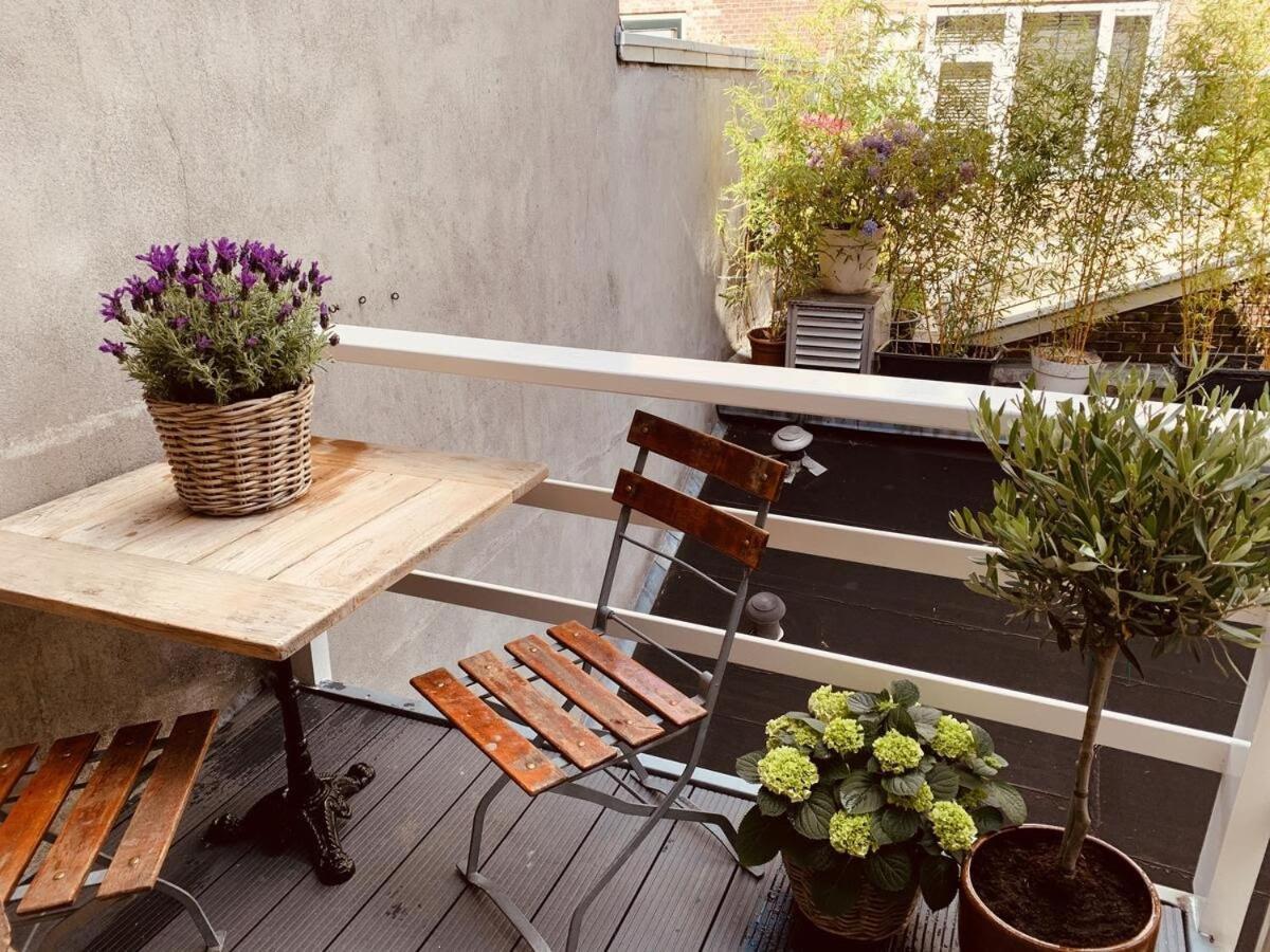 Zimmer mit Balkon und eigenem Bad auf dem Gemeinschaftsflur