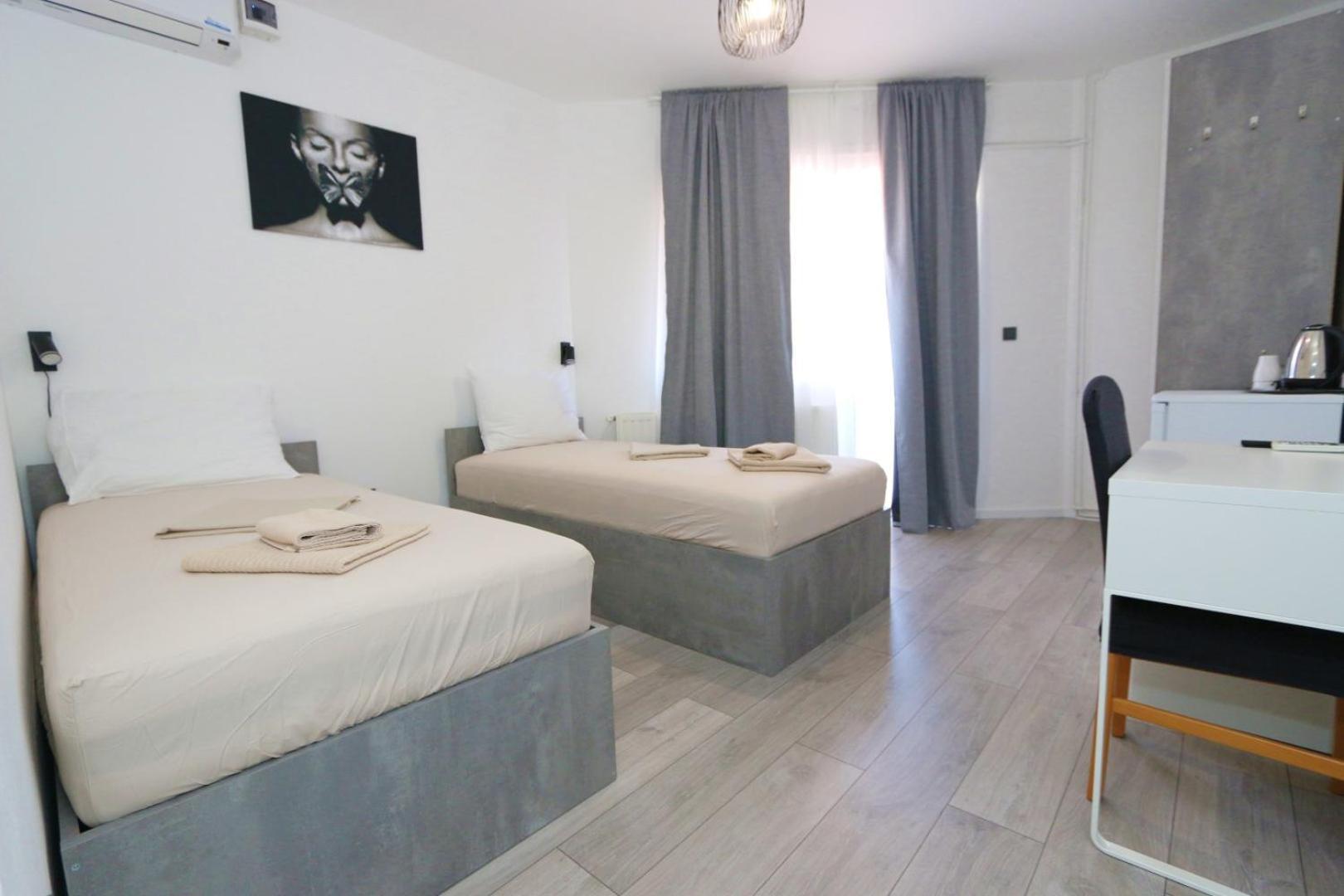 Doppelzimmer mit Terrasse und Bergblick
