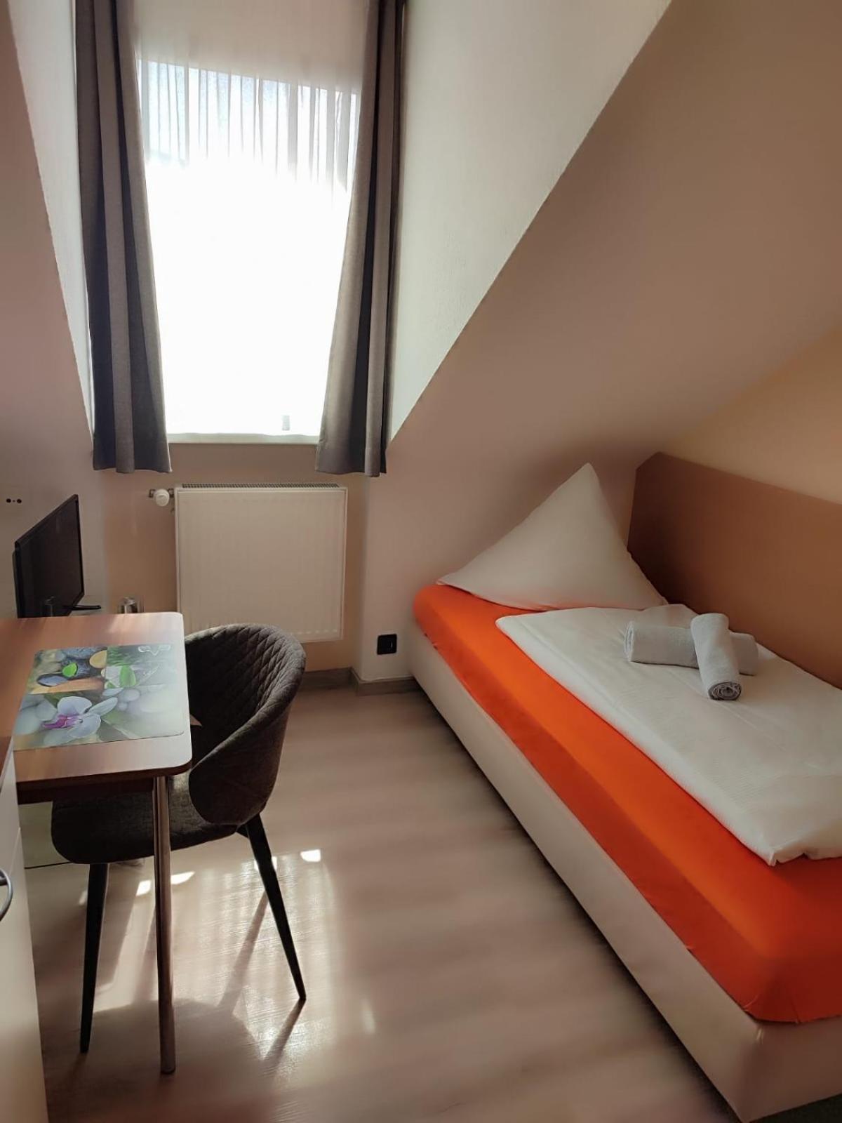Economy Single Room