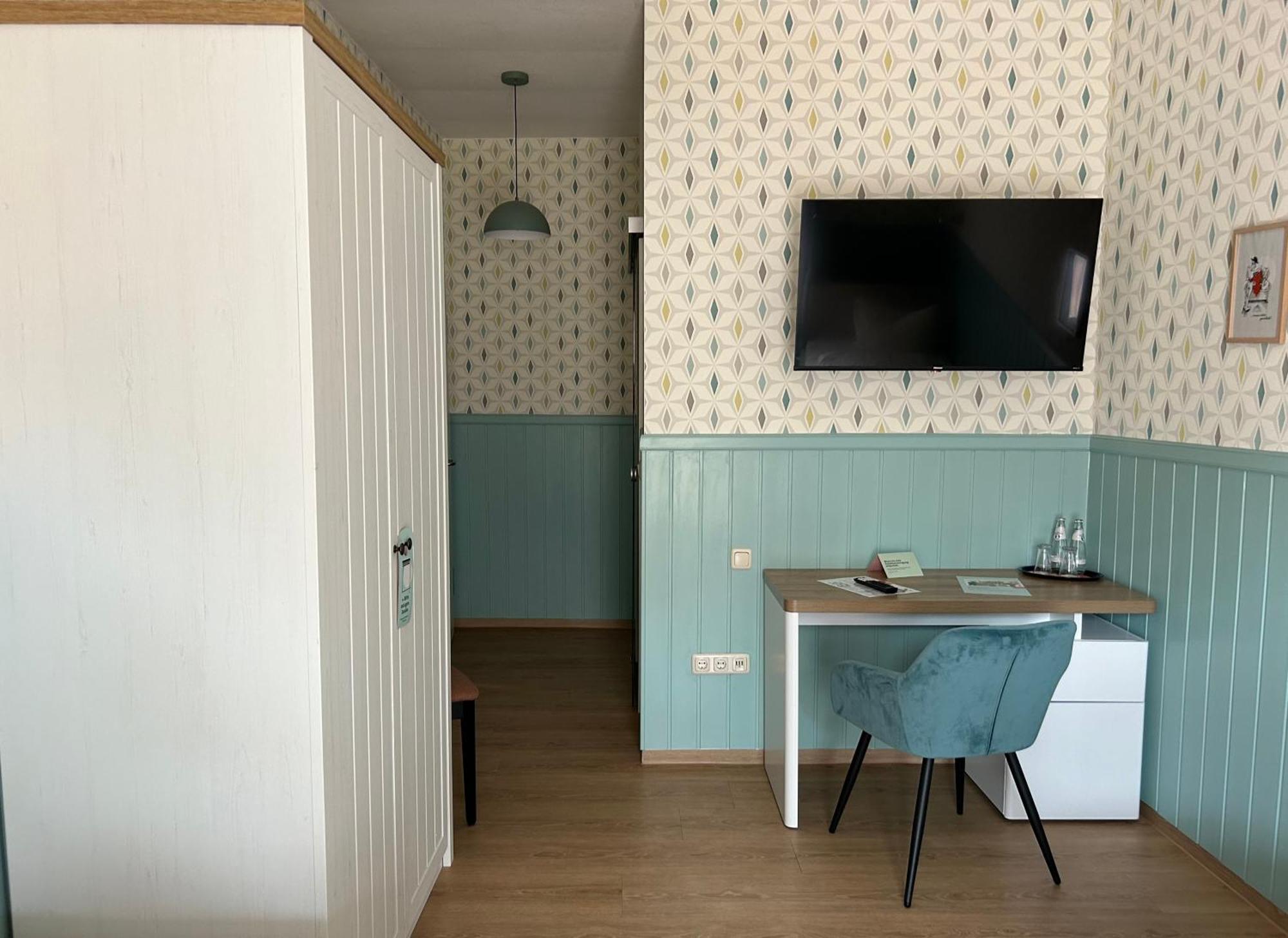 Kleines Zweibettzimmer