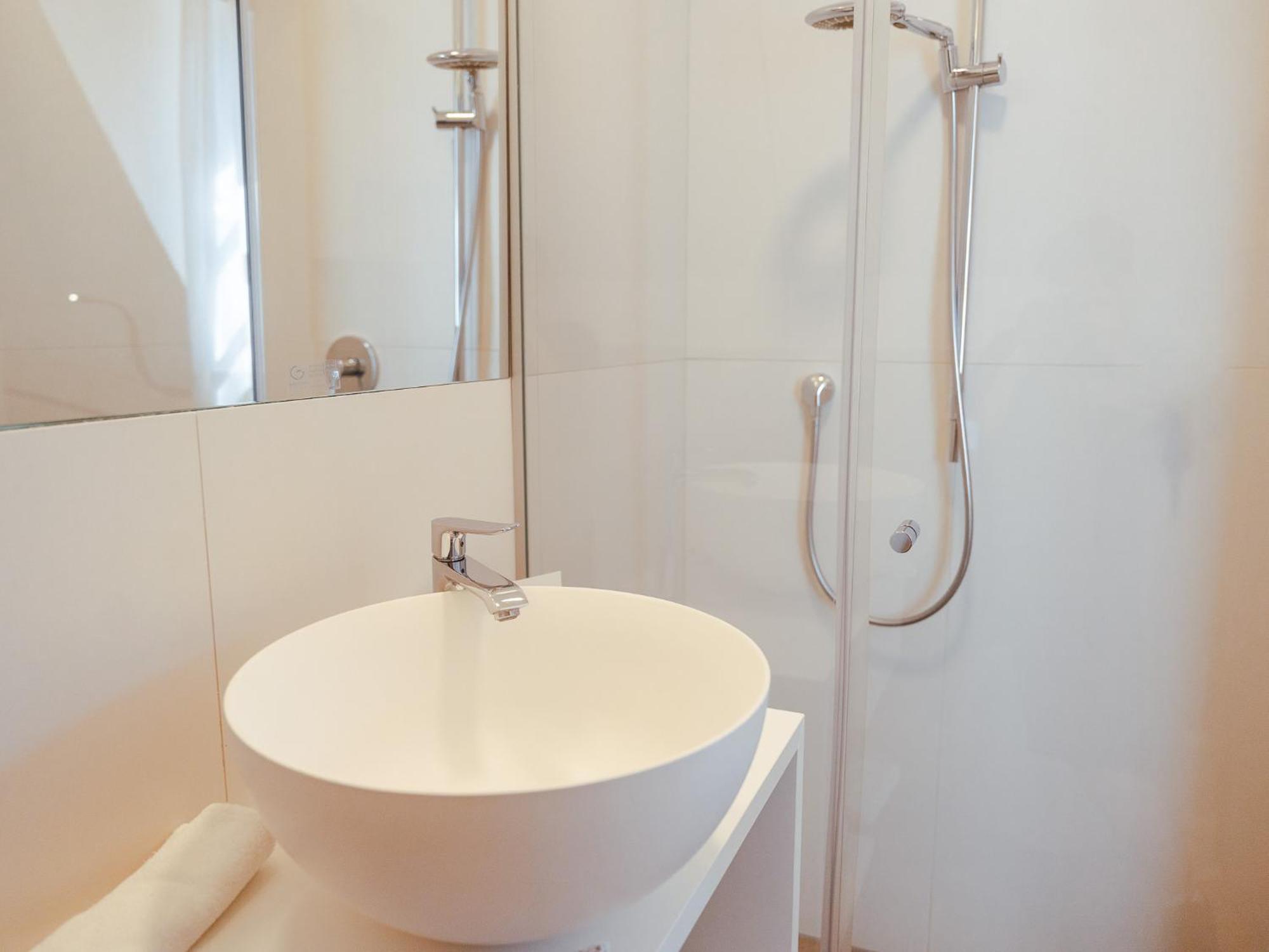 Single Room,1609738481:JPEG