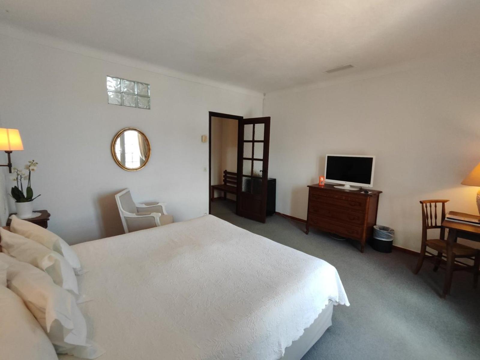 Doppelzimmer mit Balkon und Meerblick