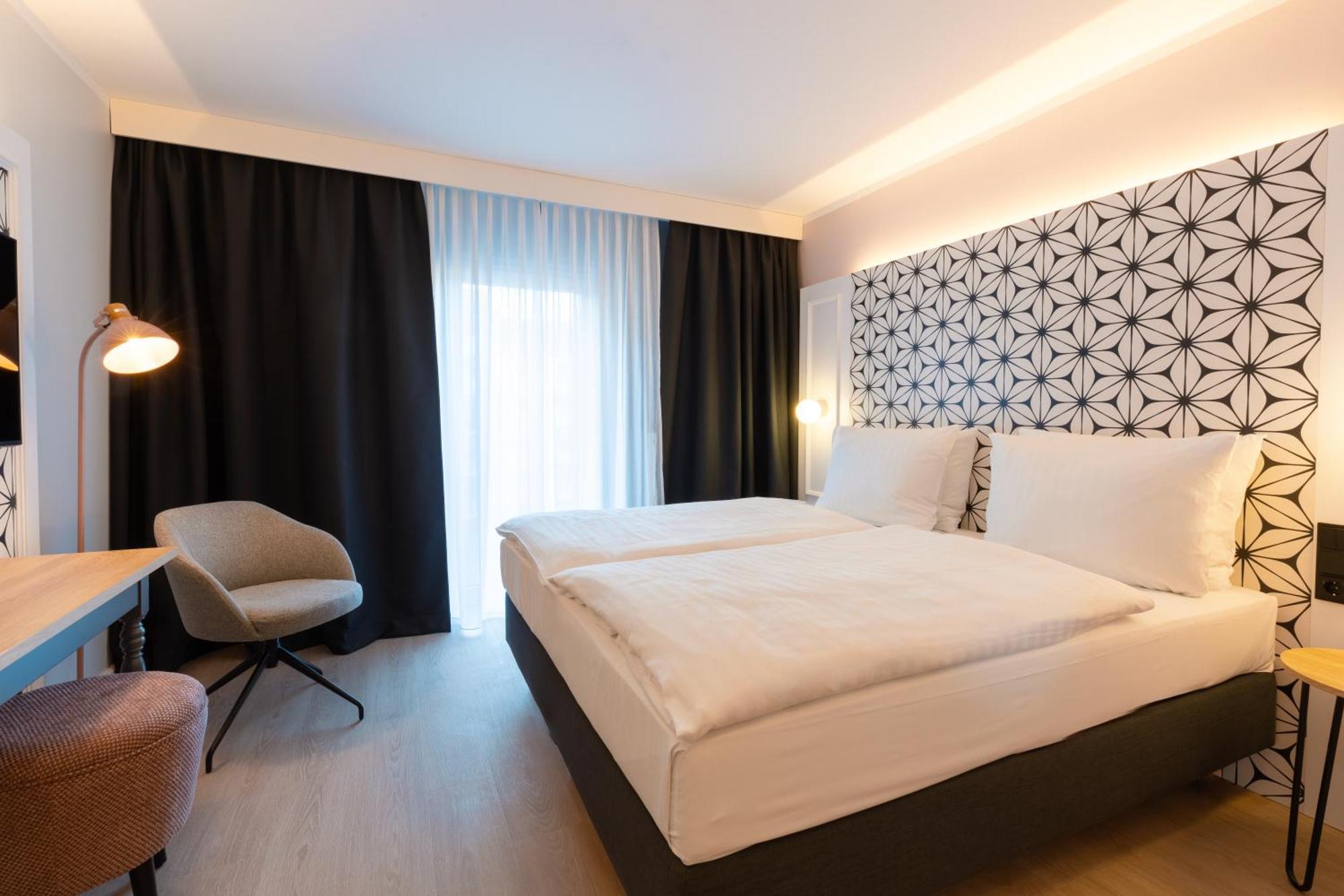 Standard Queen Room,1623644373:JPEG
