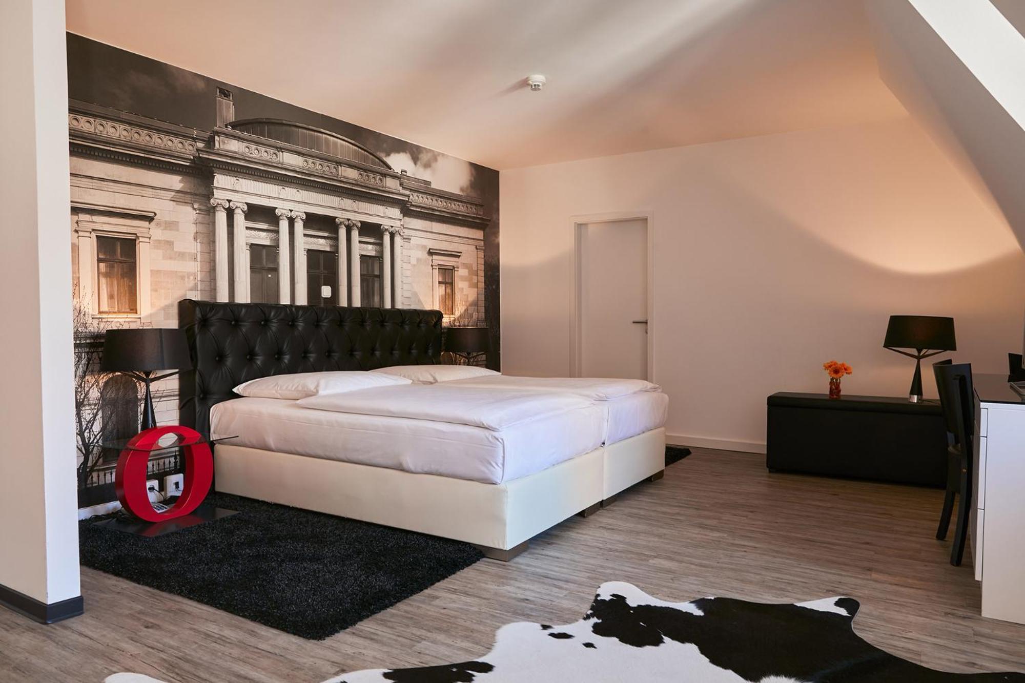 Double Room,1623675277:JPEG