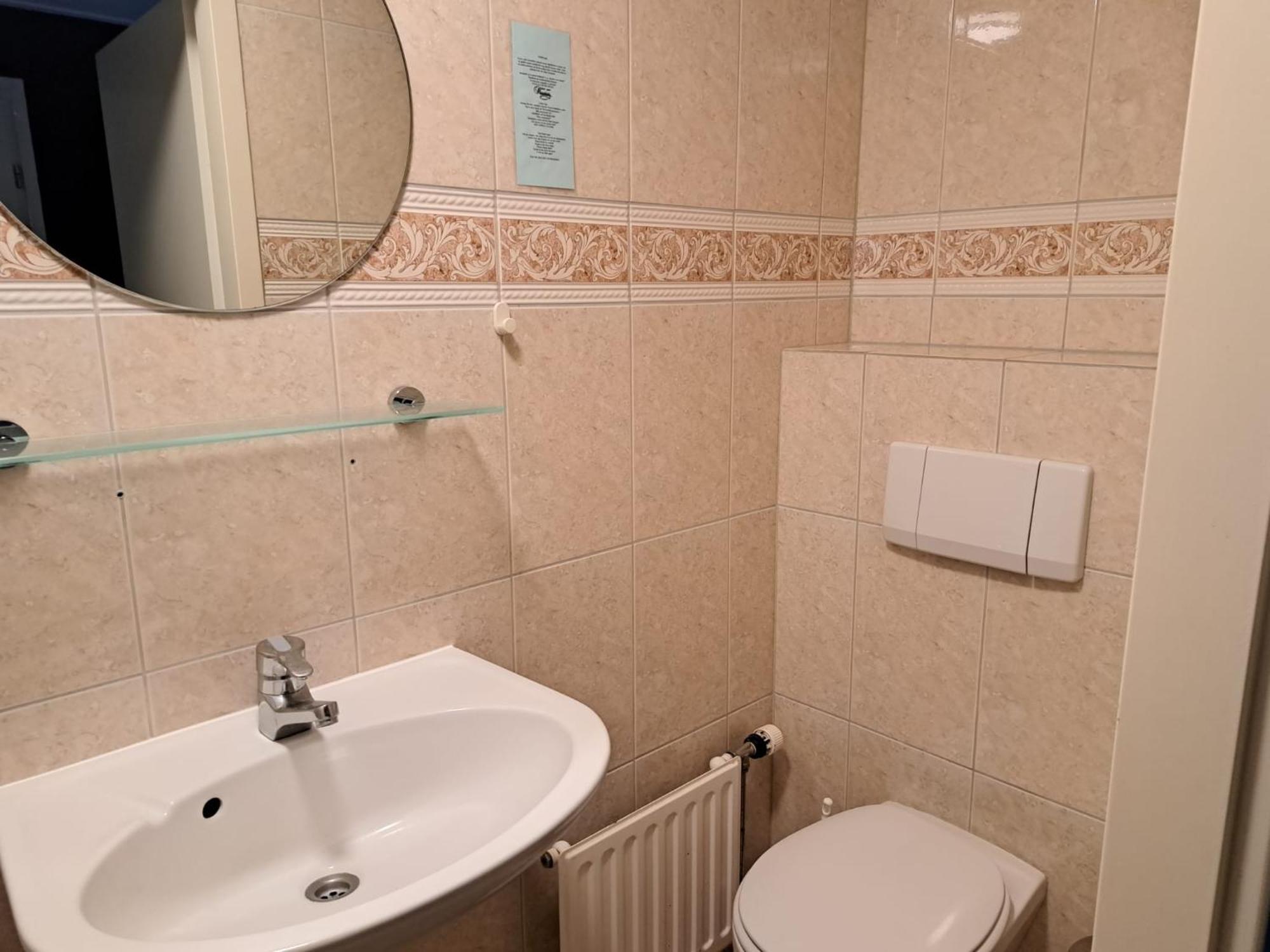 Economy Twin Room