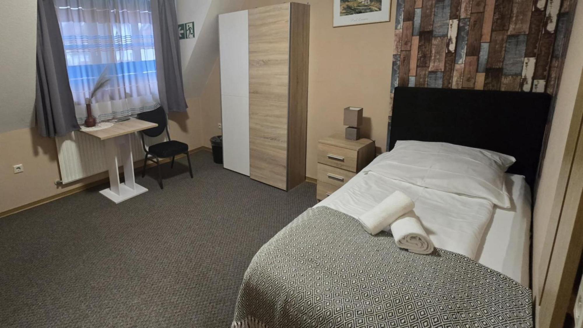 Standard Single Room