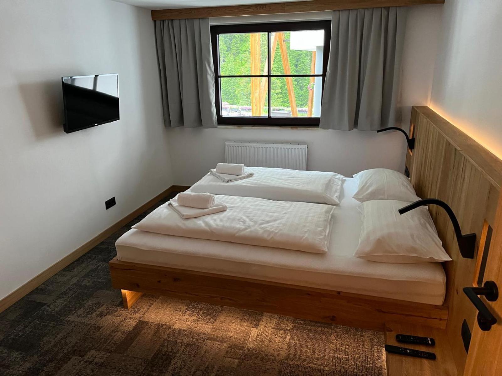 Standard Family Room,1644412225:JPEG