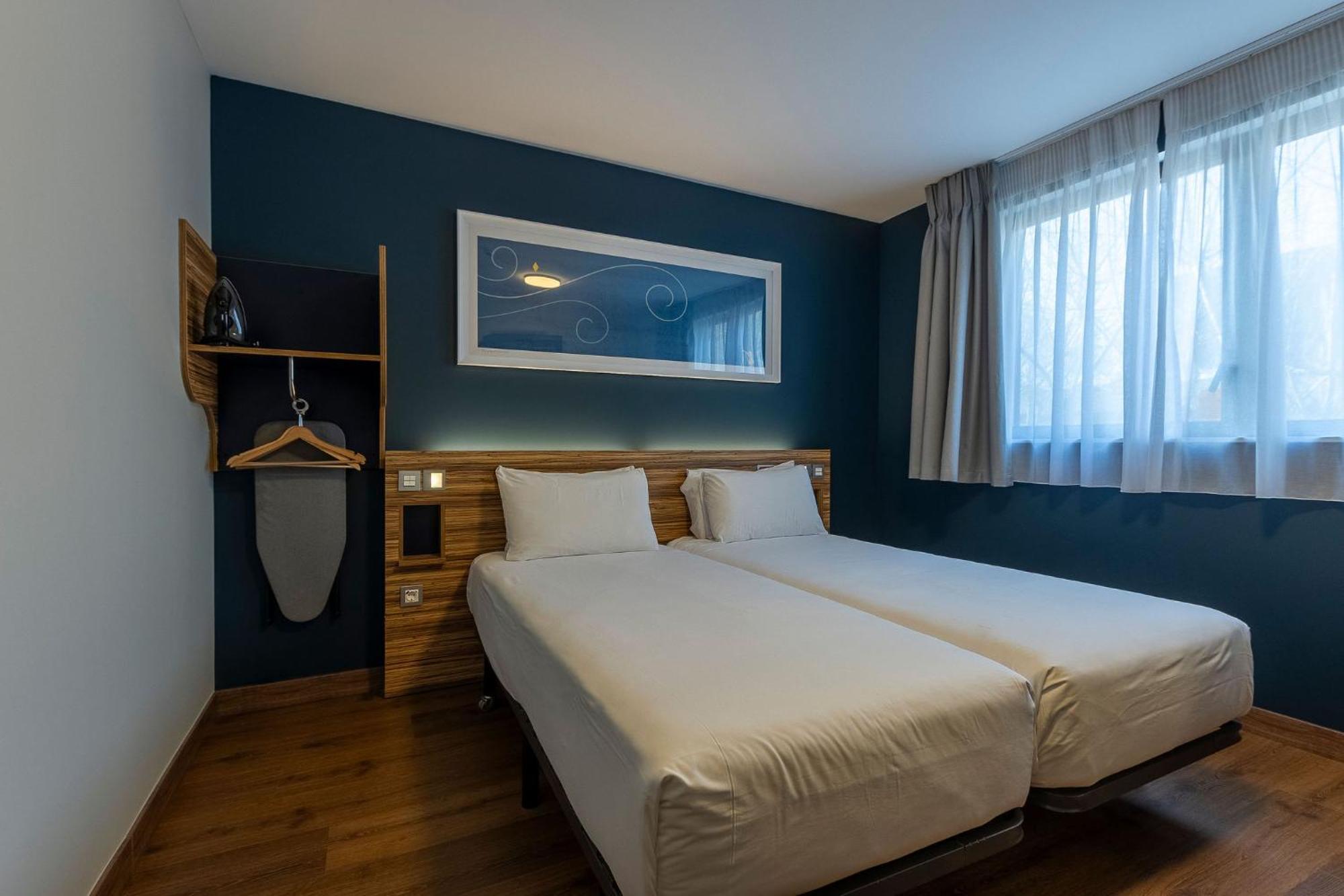 Double or Twin Room Disability Access