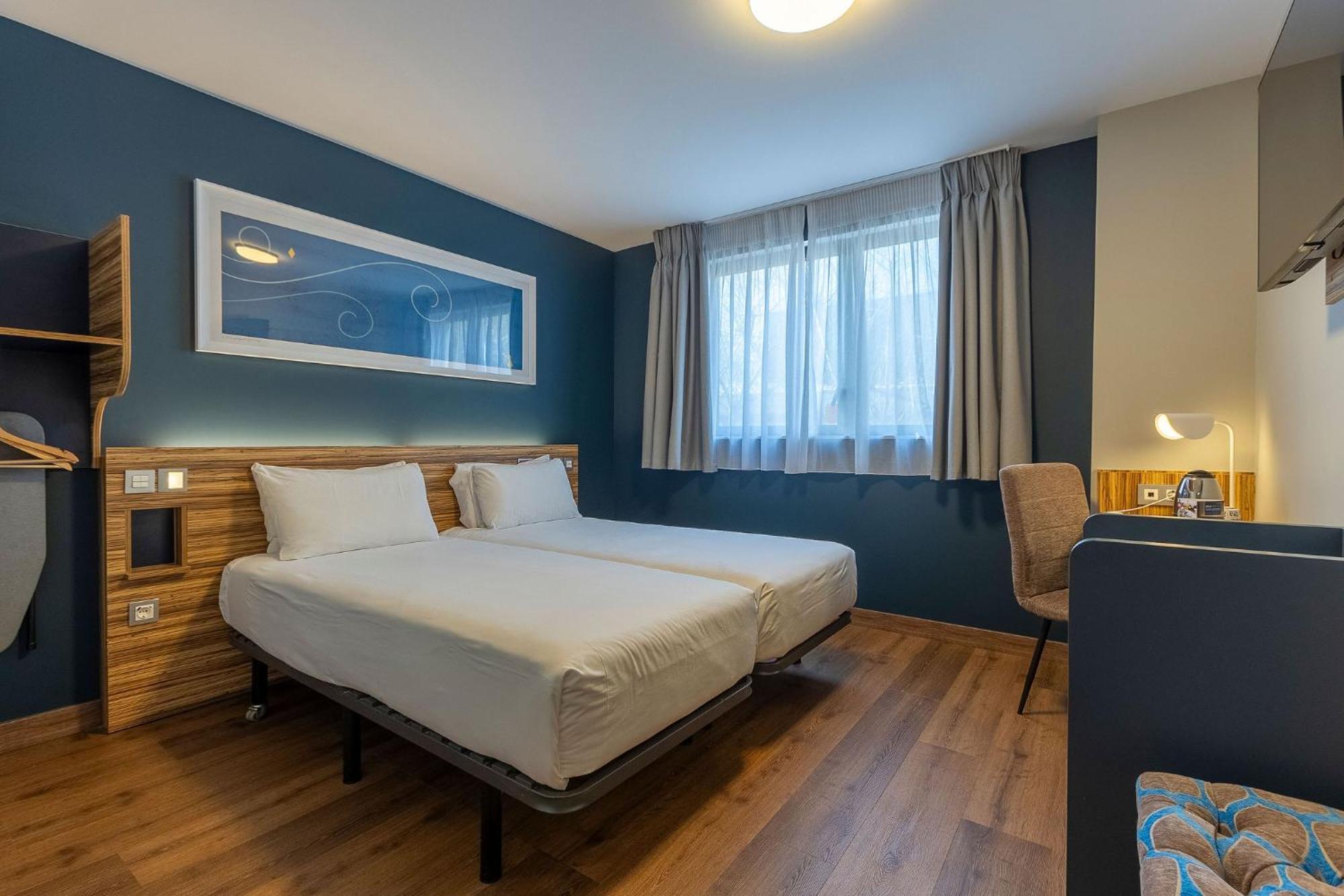 Double or Twin Room Disability Access