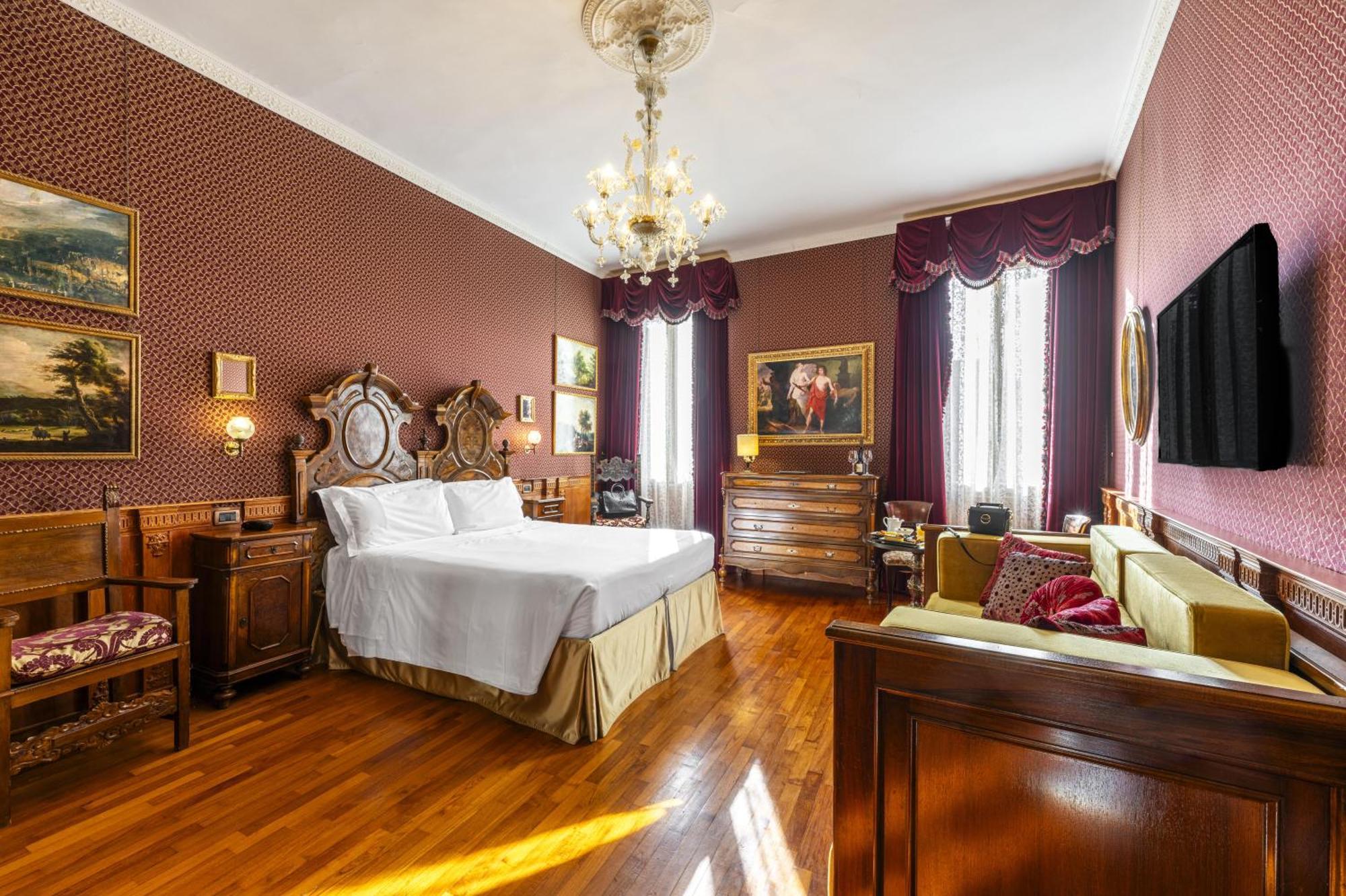 Superior Room Canal View